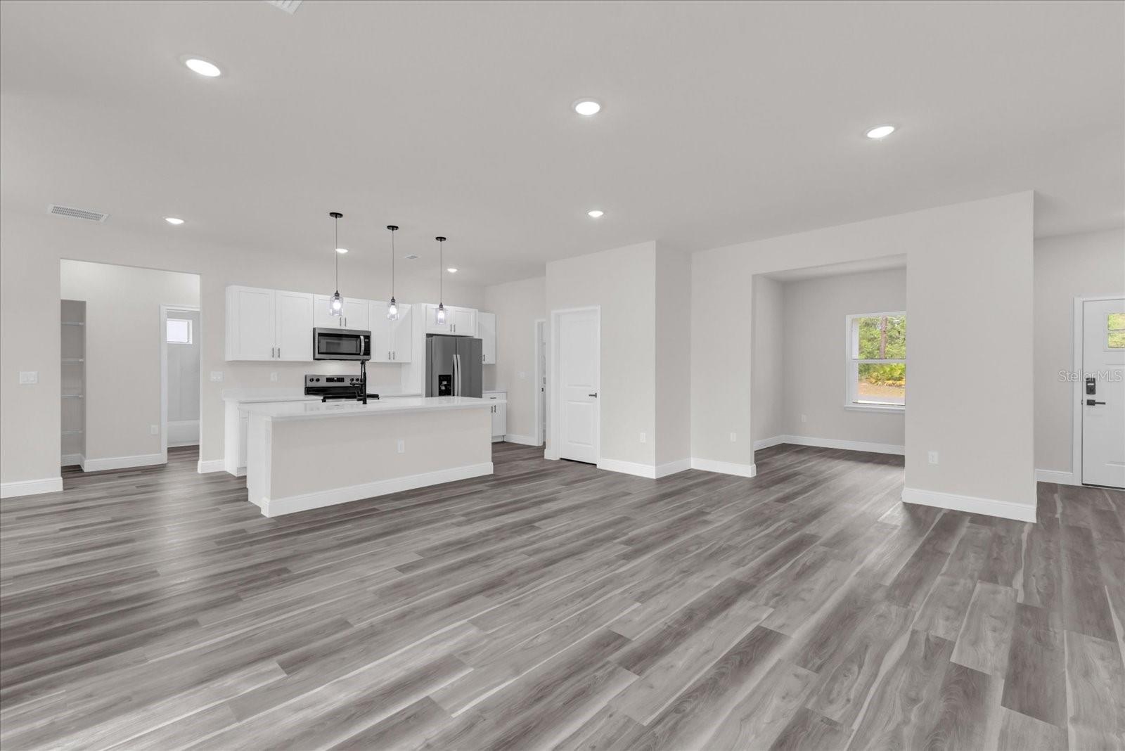 Image 13 of 49 For 17501 Sw 41st Cir