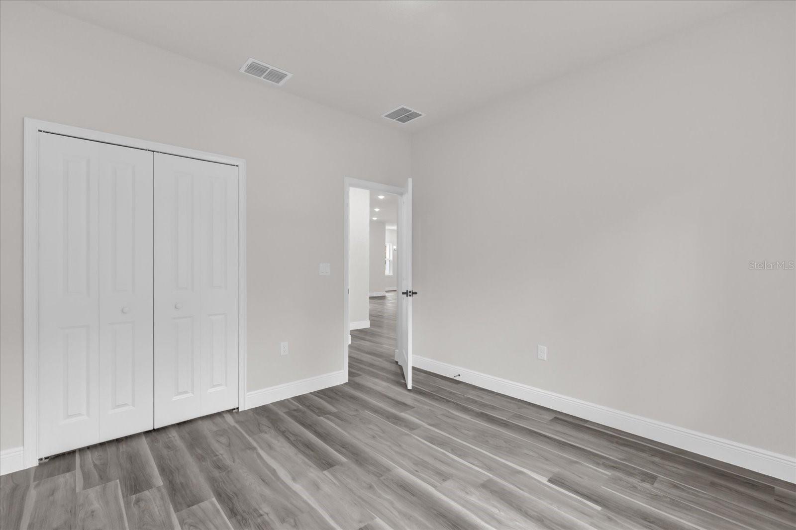 Image 24 of 49 For 17501 Sw 41st Cir