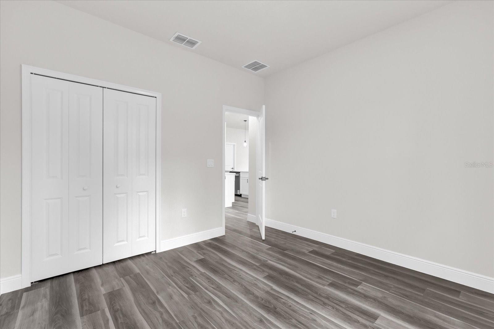 Image 40 of 49 For 17501 Sw 41st Cir