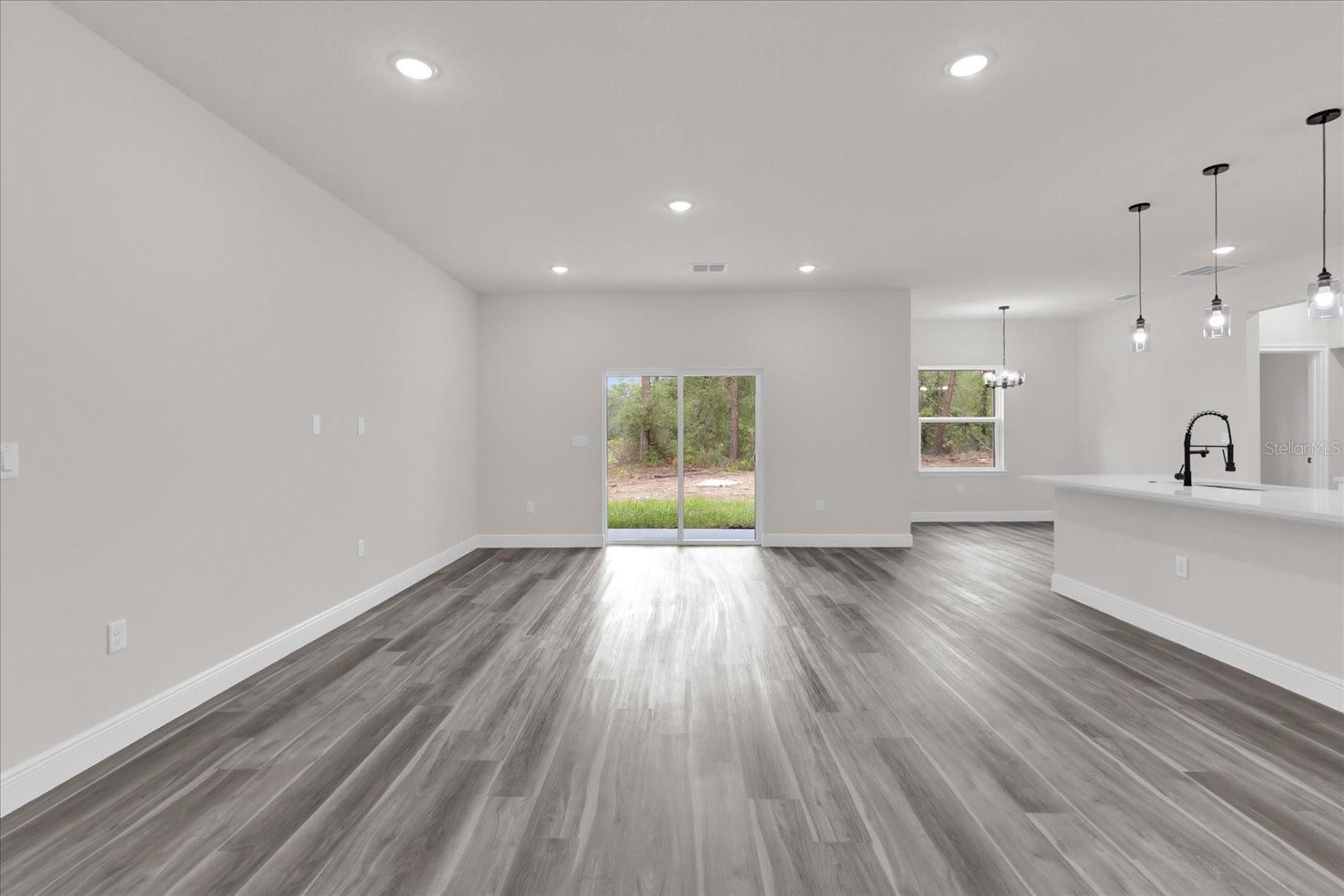 Image 5 of 49 For 17501 Sw 41st Cir