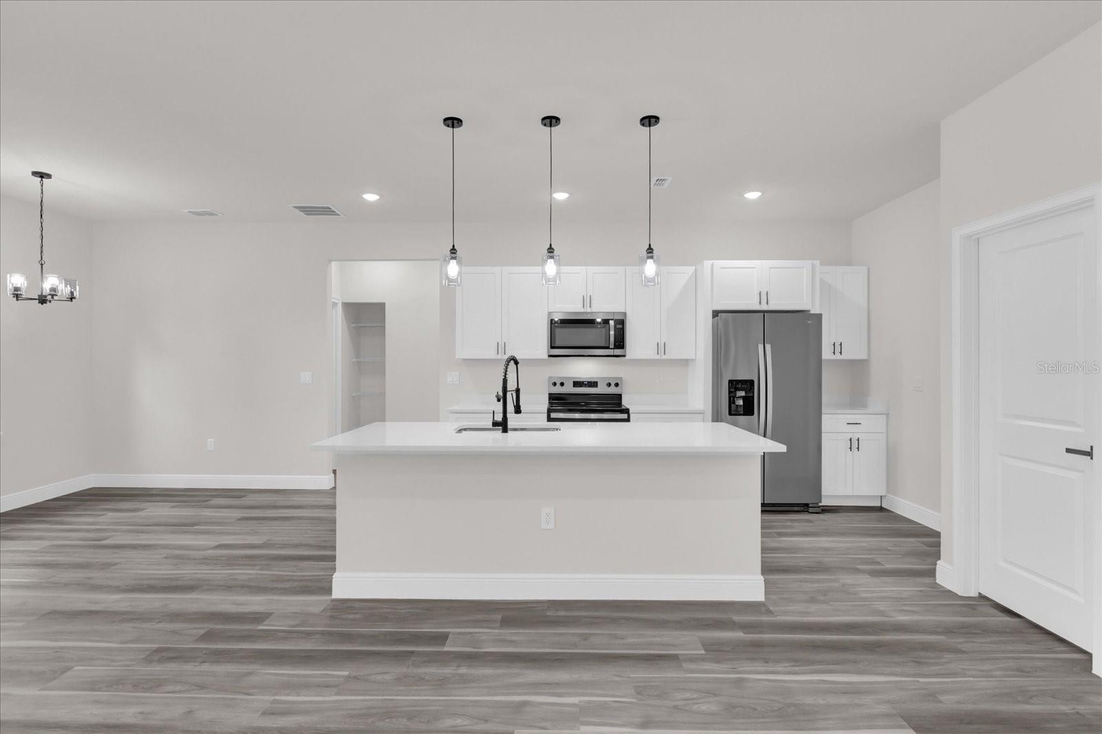 Image 8 of 49 For 17501 Sw 41st Cir