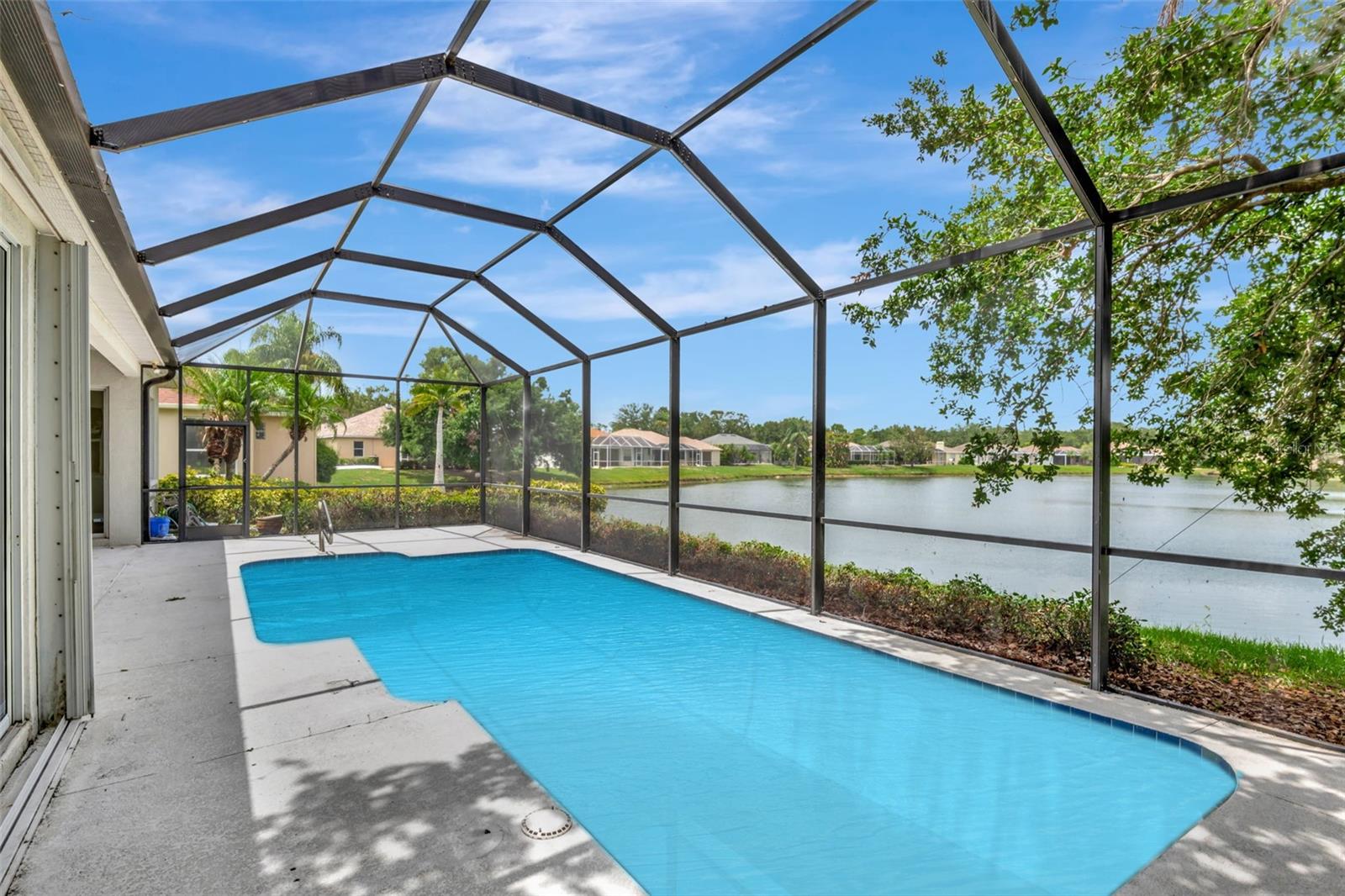 Image 32 of 37 For 11018 Pine Lilly Place