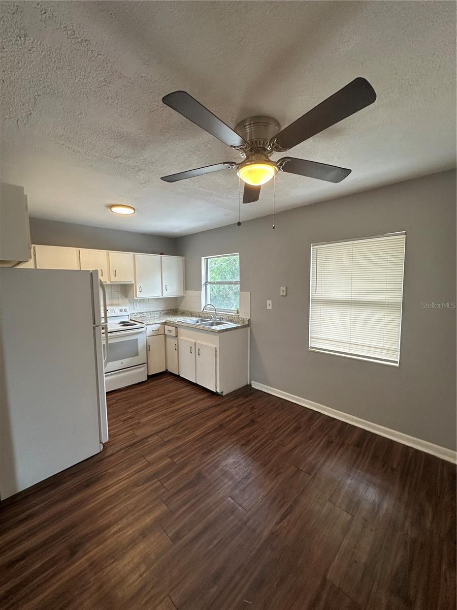 Image 5 of 18 For 650 Dixon Boulevard B04