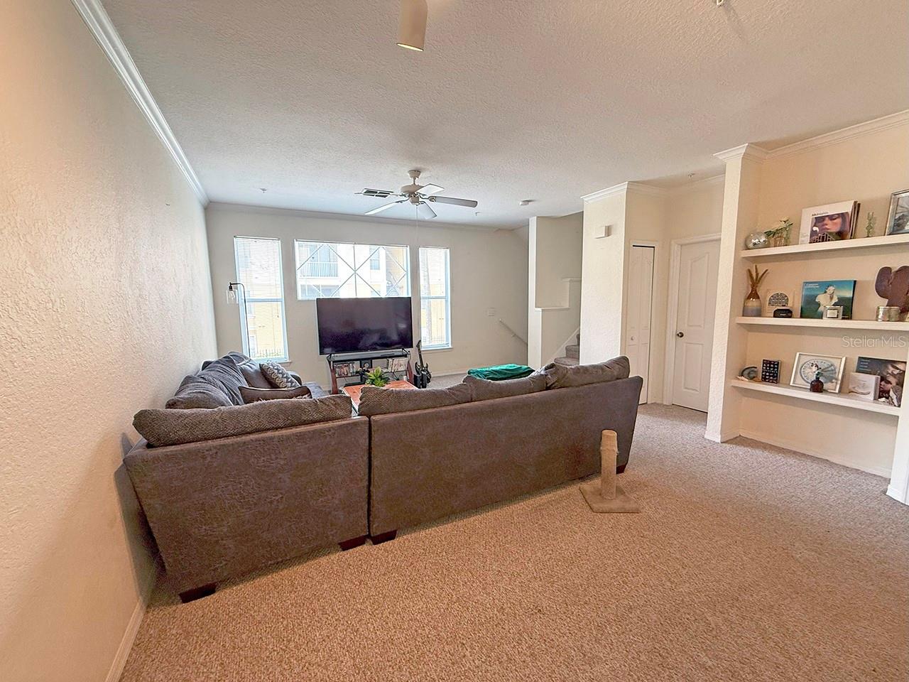 Image 6 of 26 For 1817 Shadow View Circle 1817