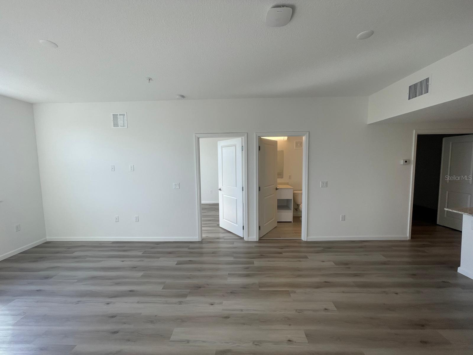 Image 14 of 34 For 1230 Southstation Place 416