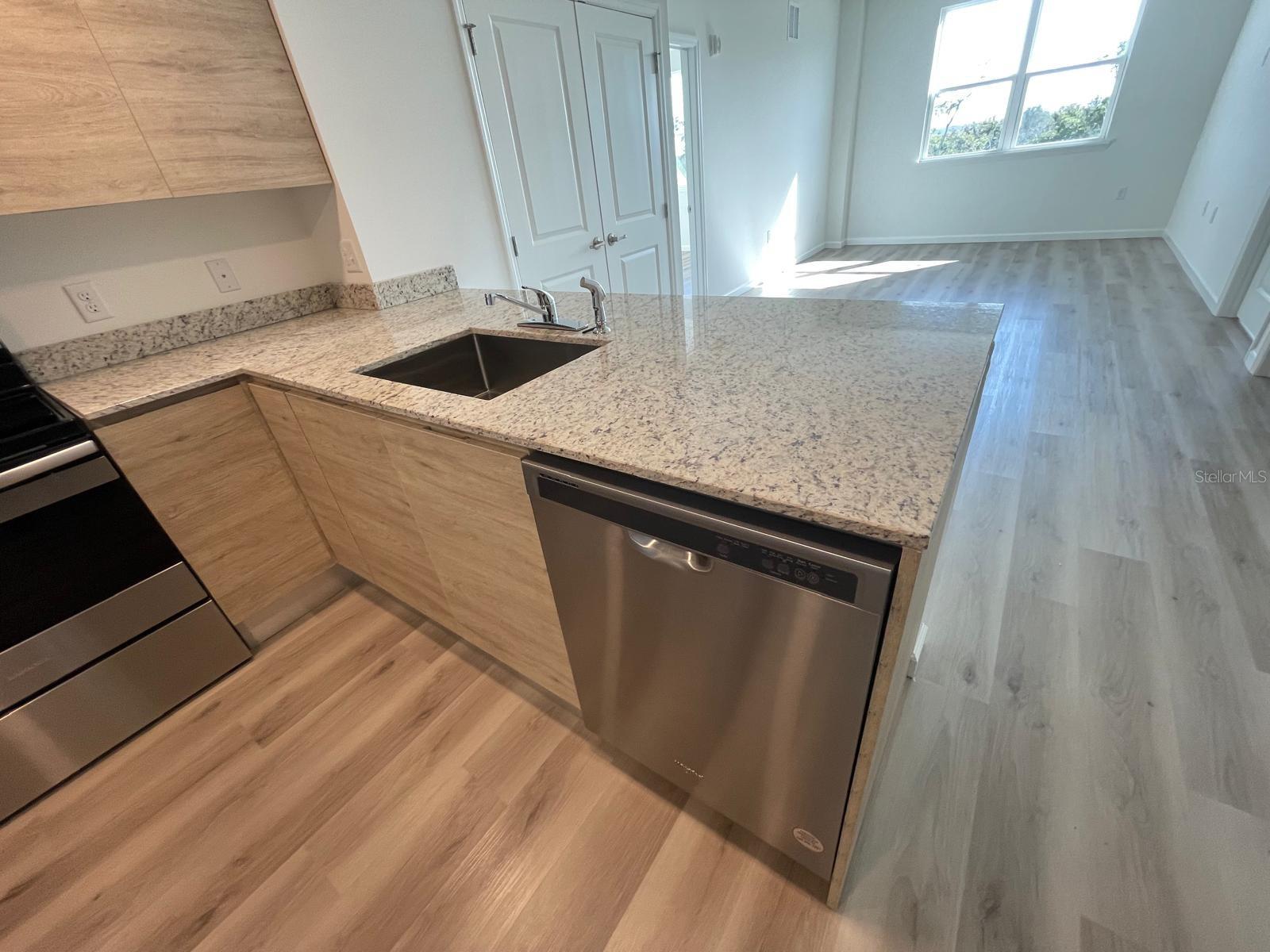 Image 9 of 34 For 1230 Southstation Place 416