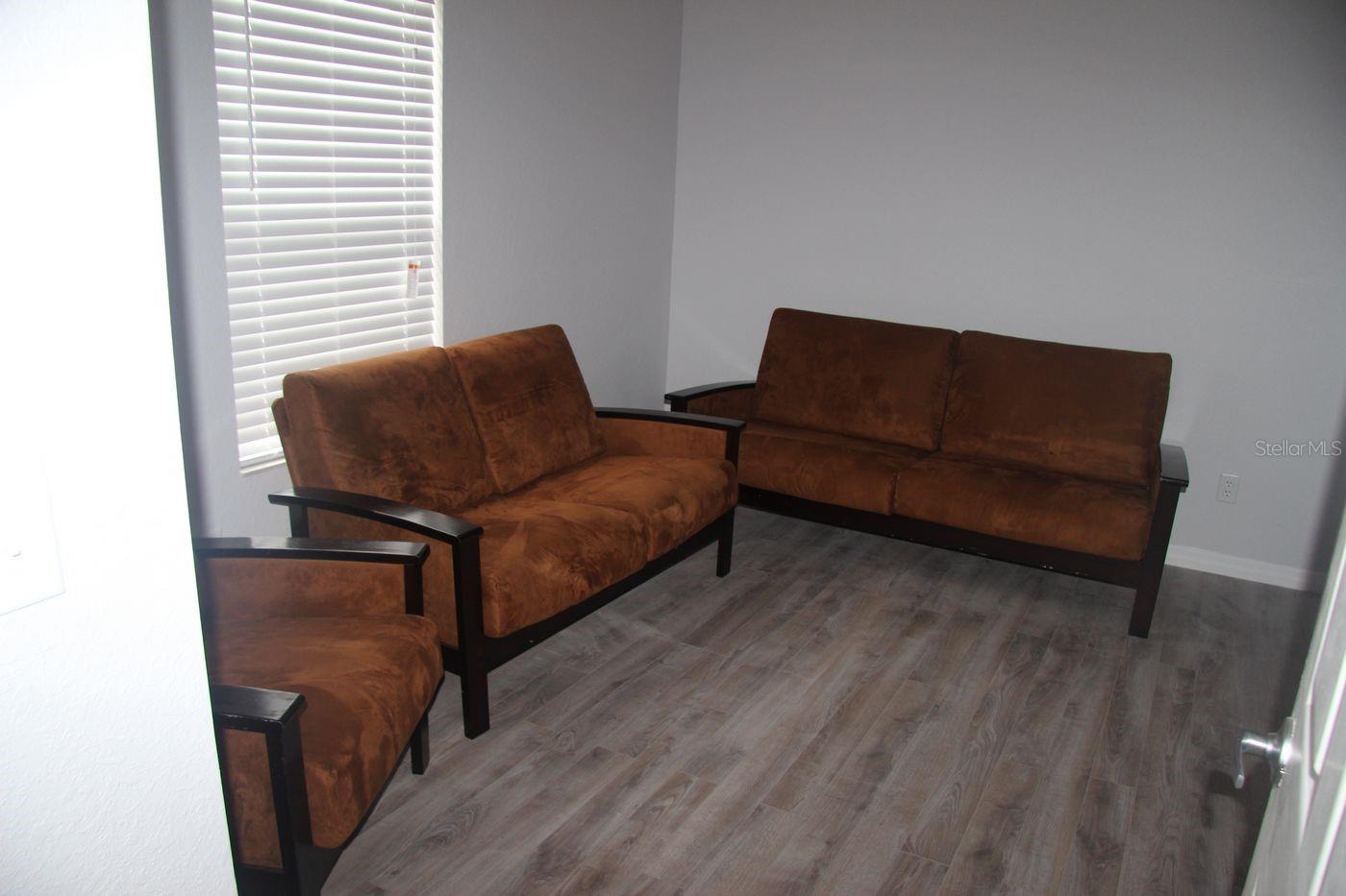 Image 10 of 12 For 831 Camargo Way 209
