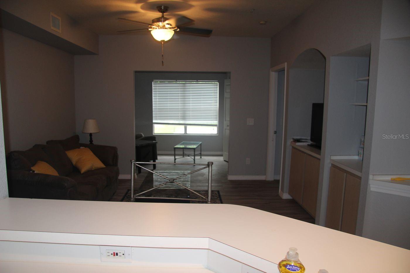 Image 8 of 12 For 831 Camargo Way 209