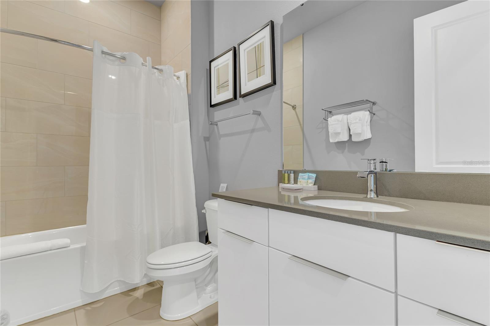 Image 17 of 34 For 7740 Sandy Ridge Drive 124