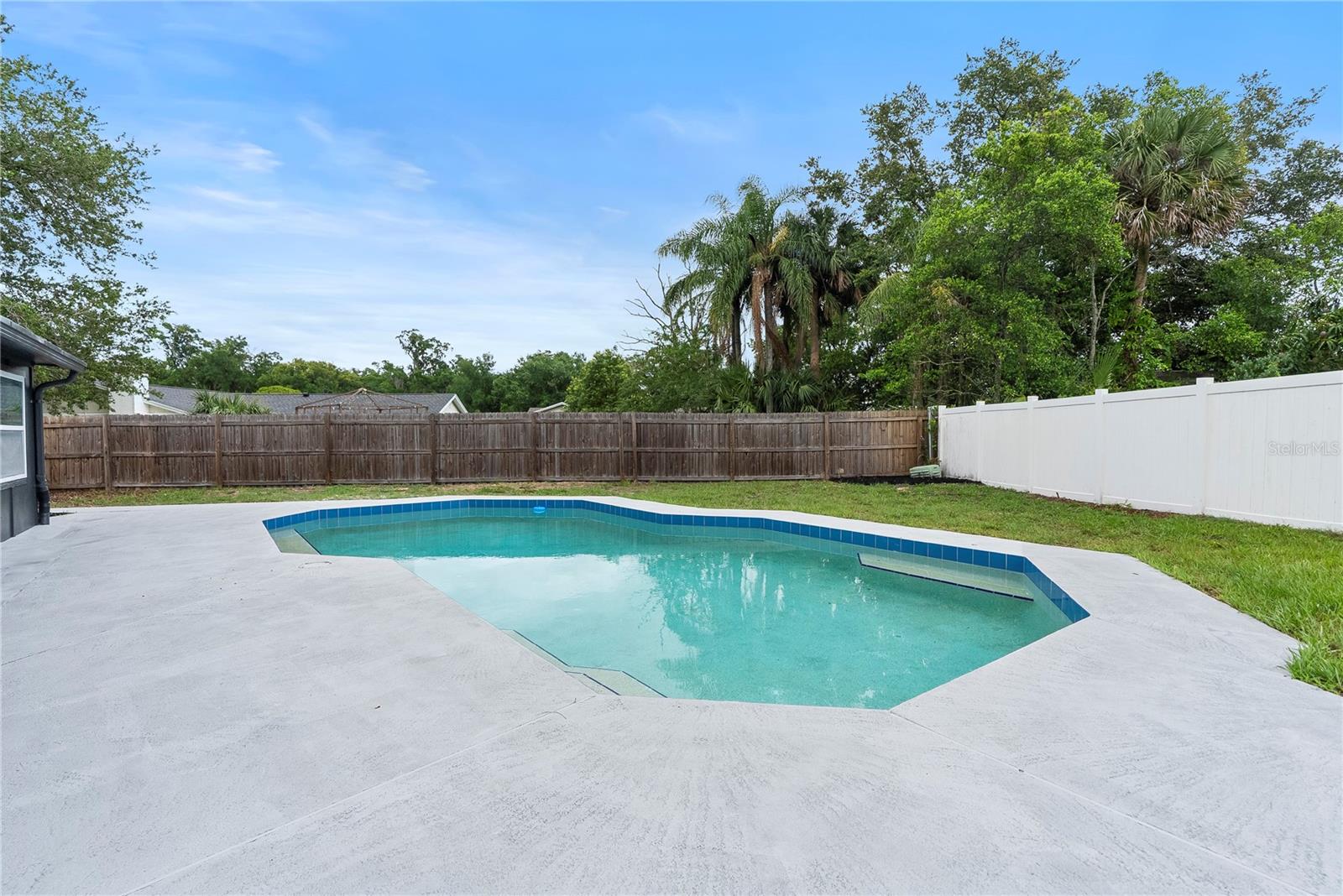 Image 23 of 25 For 7446 Houston Court E