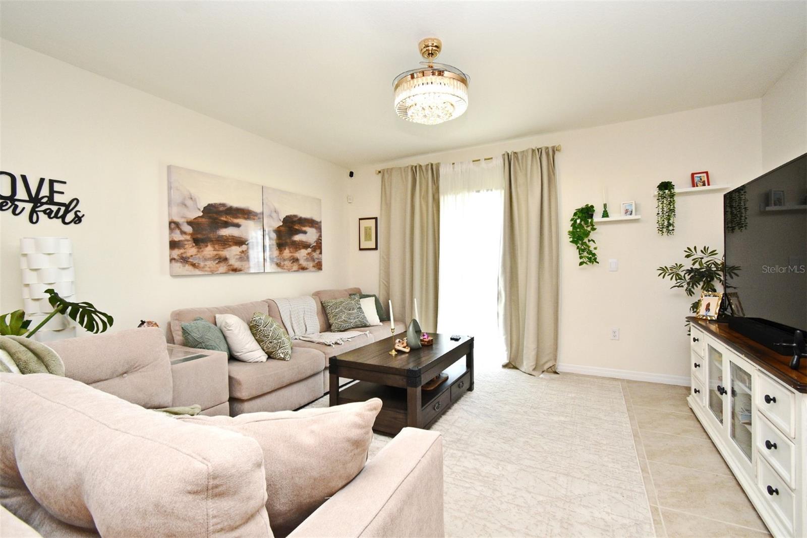 Image 13 of 61 For 1790 Southfork Drive