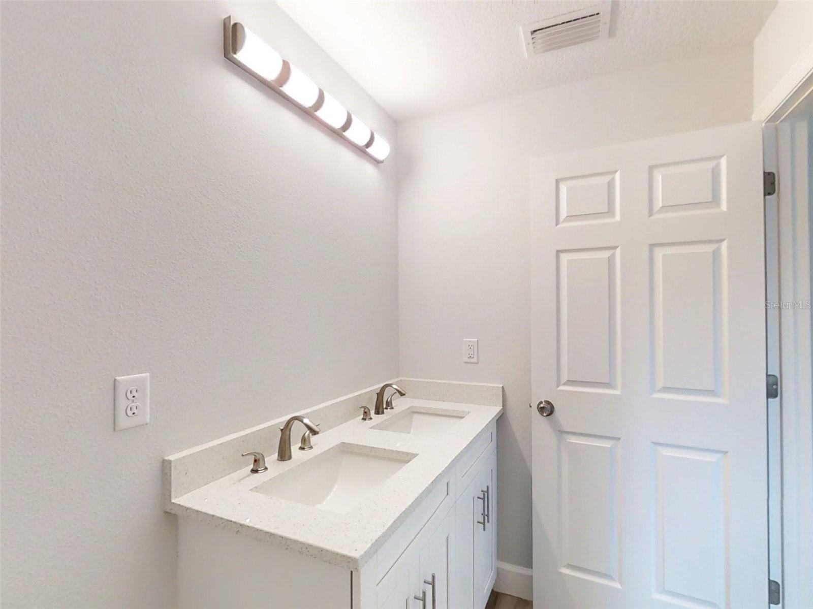 Image 15 of 23 For 4325 157th Terrace