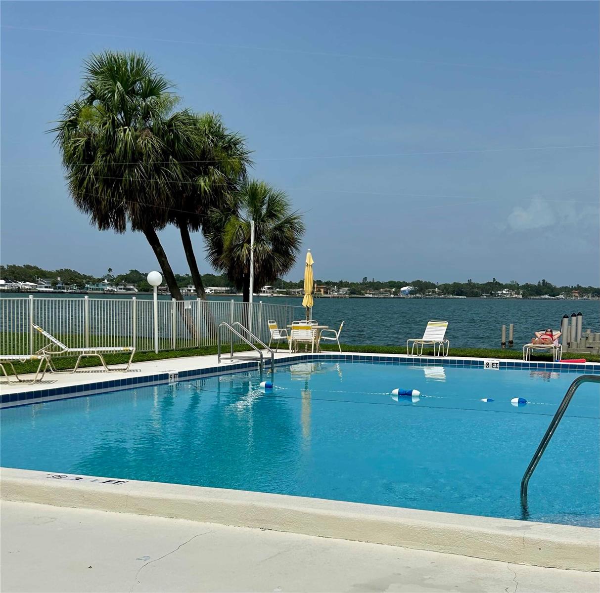 Image 25 of 31 For 7310 Sunshine Skyway Lane S 116