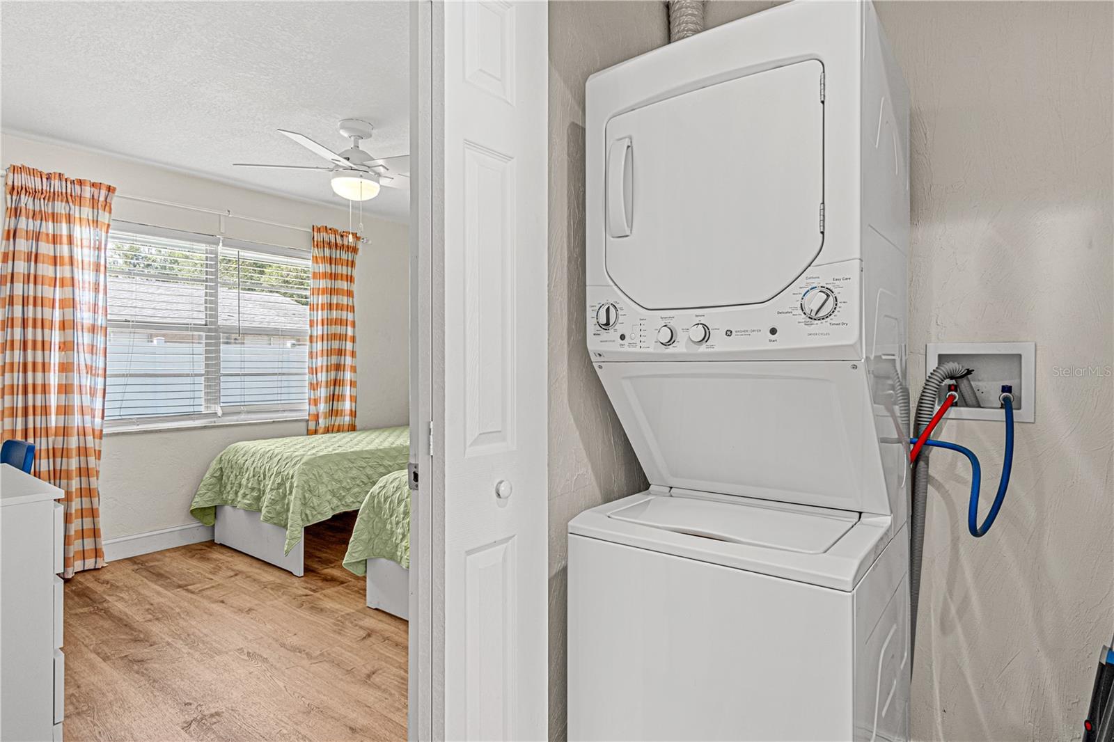 Image 17 of 52 For 5070 Orange Boulevard