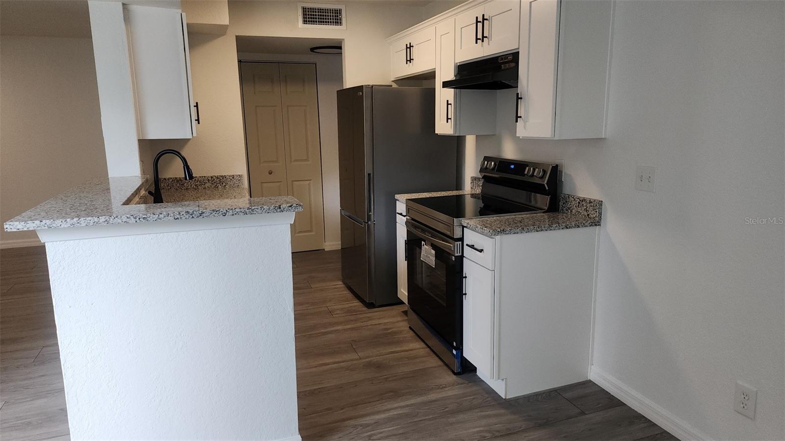 Image 15 of 26 For 11588 Westwood Boulevard 1523
