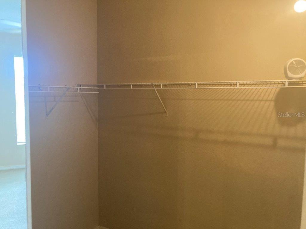 Image 7 of 15 For 5530 Metrowest Boulevard 307