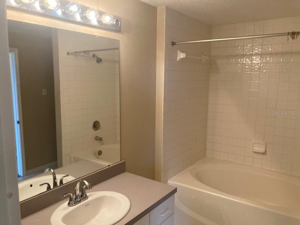 Image 9 of 15 For 5530 Metrowest Boulevard 307