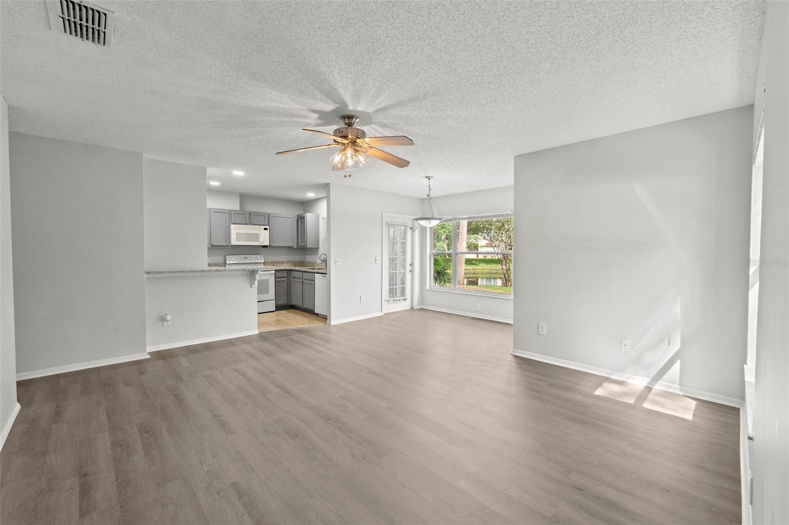 Image 10 of 50 For 5436 Michigan Street 7