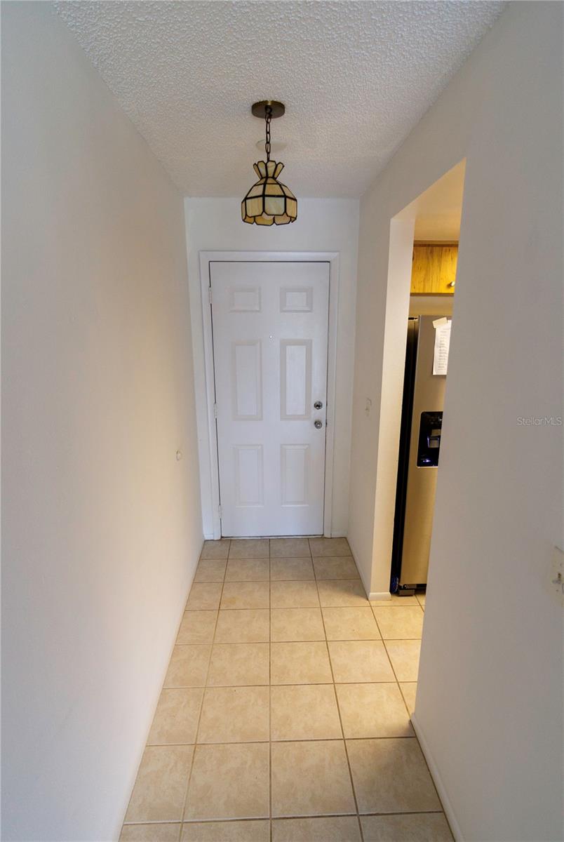 Image 11 of 21 For 1122 Montrose Place 1713