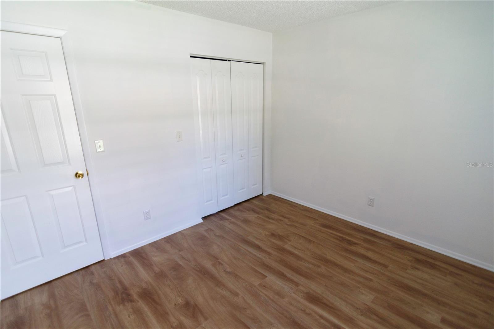 Image 4 of 21 For 1122 Montrose Place 1713