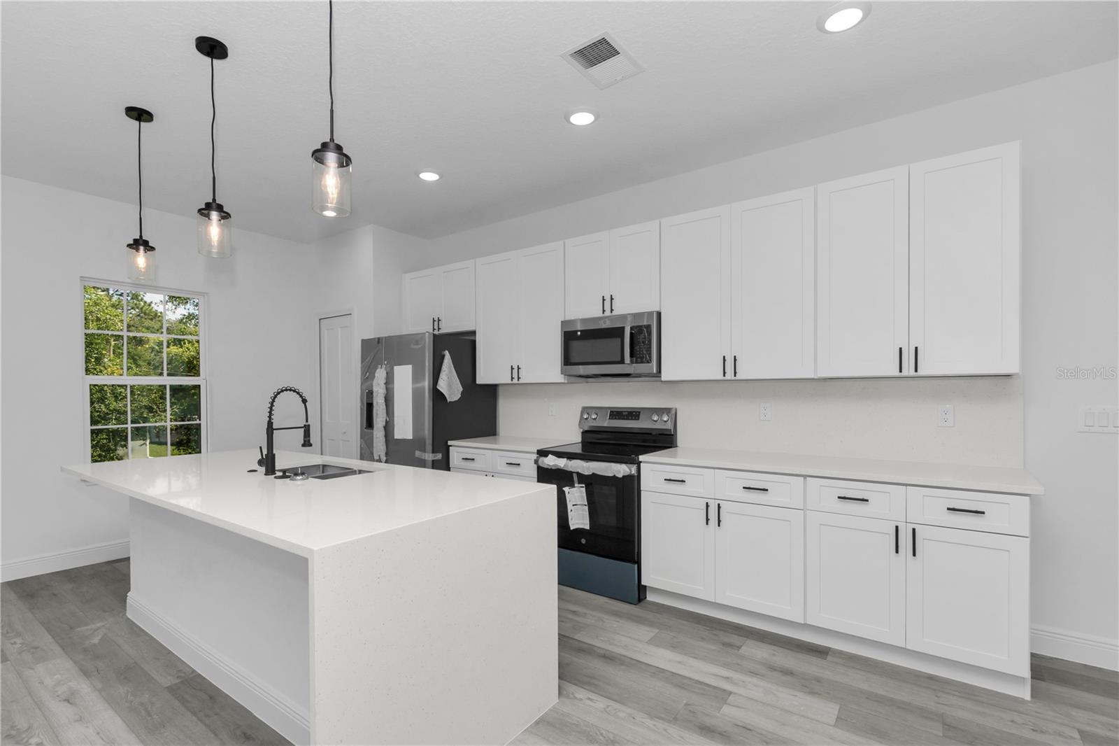 Image 24 of 44 For 9419 Jackson Way