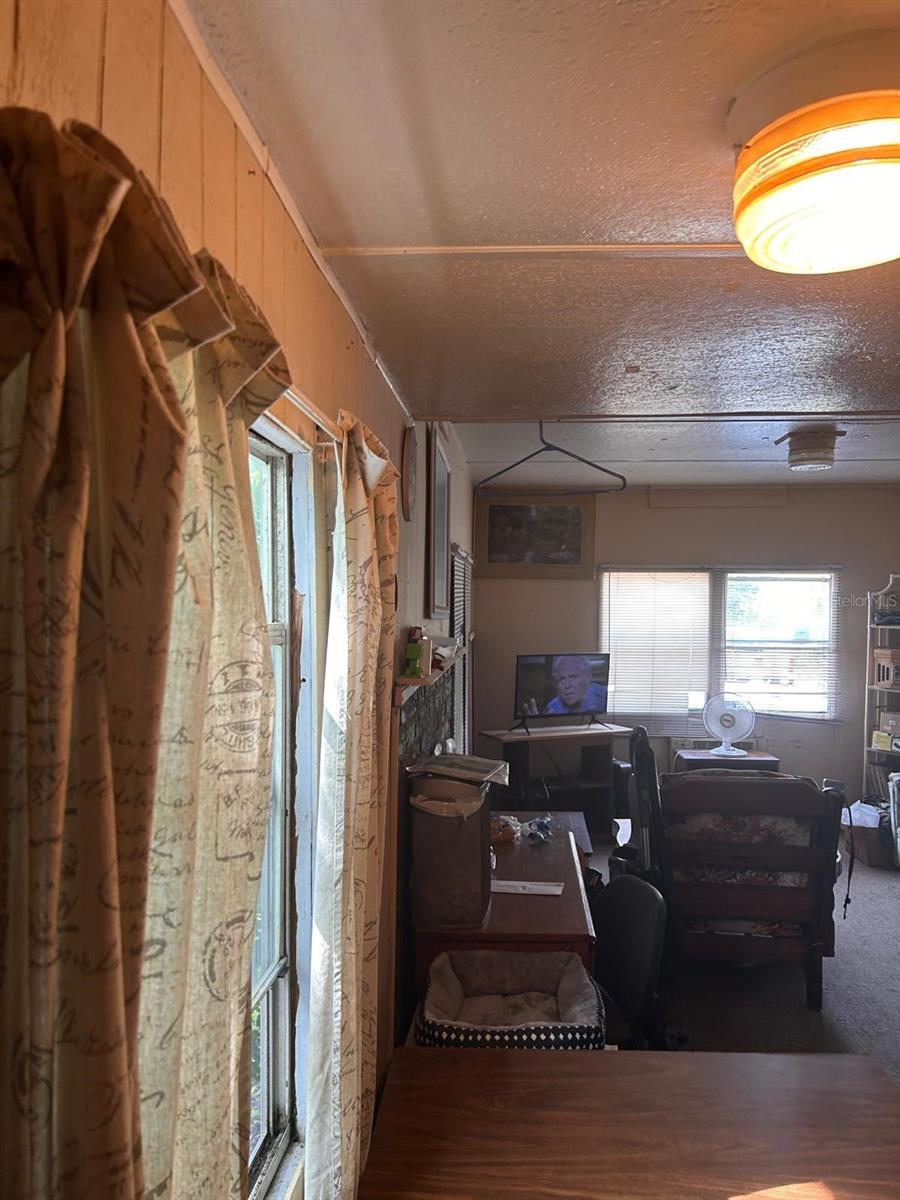 Image 7 of 16 For 2121 Reynolds Road