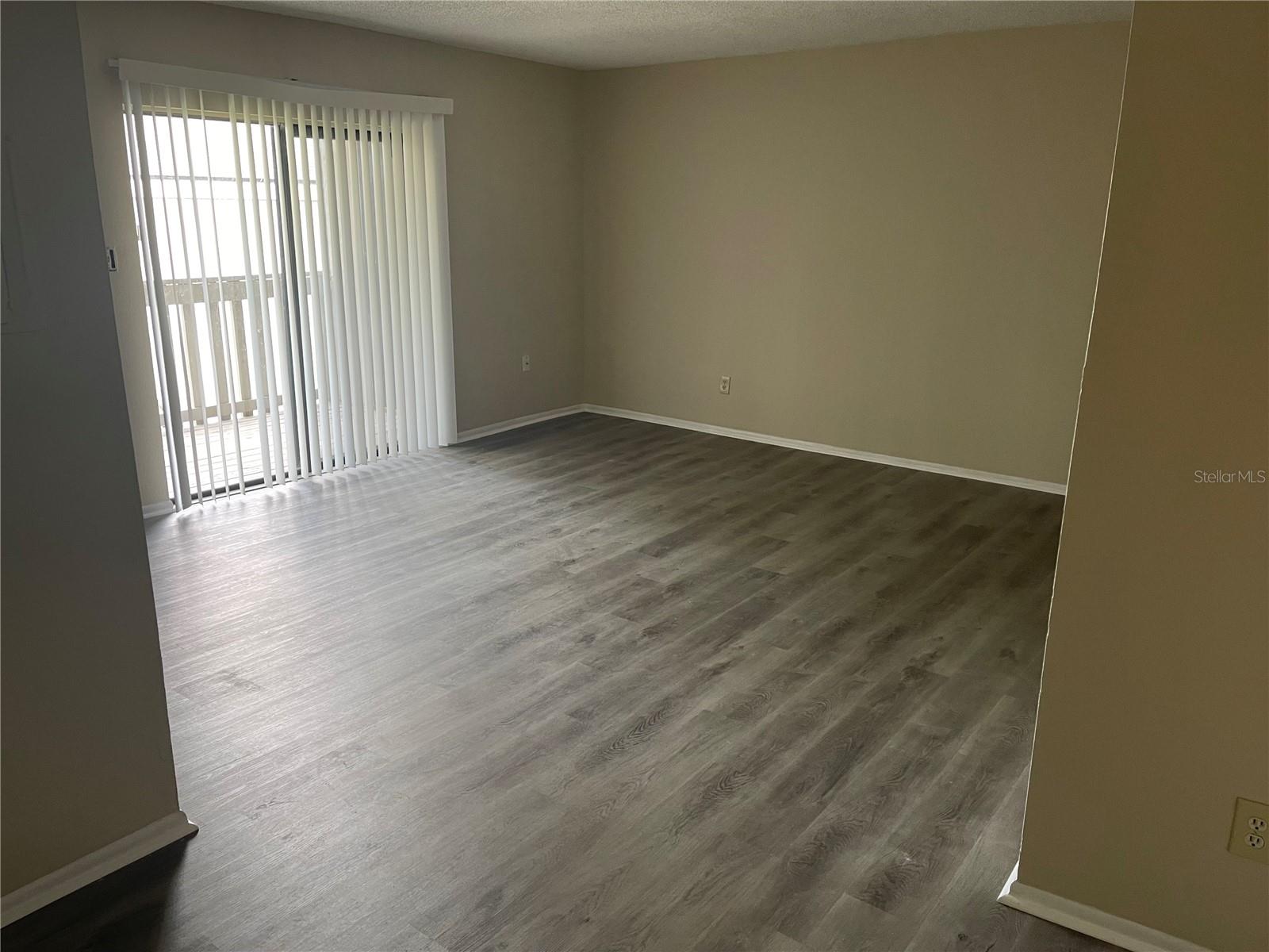 Image 3 of 13 For 137 Springwood Circle D
