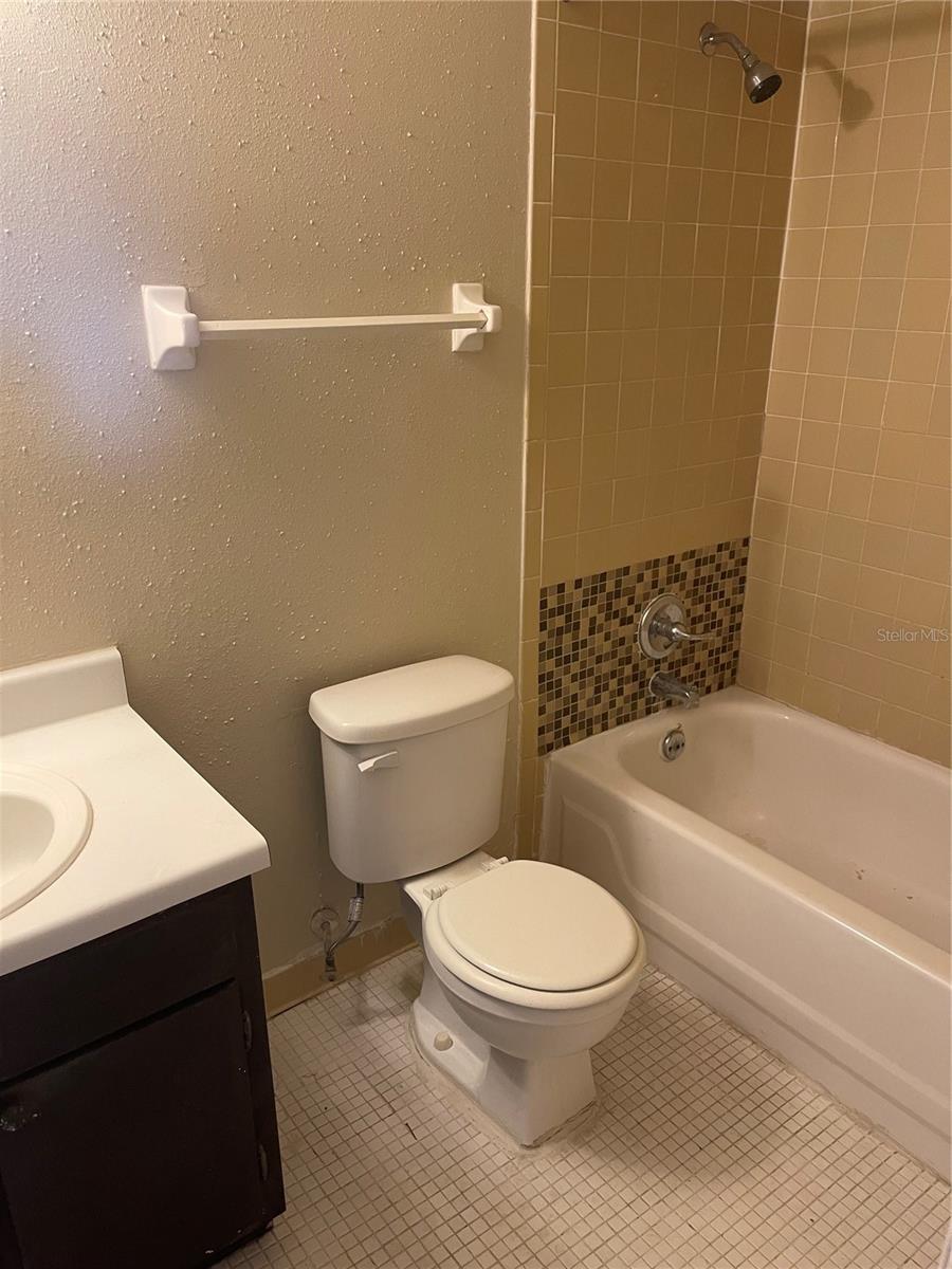 Image 7 of 13 For 137 Springwood Circle D