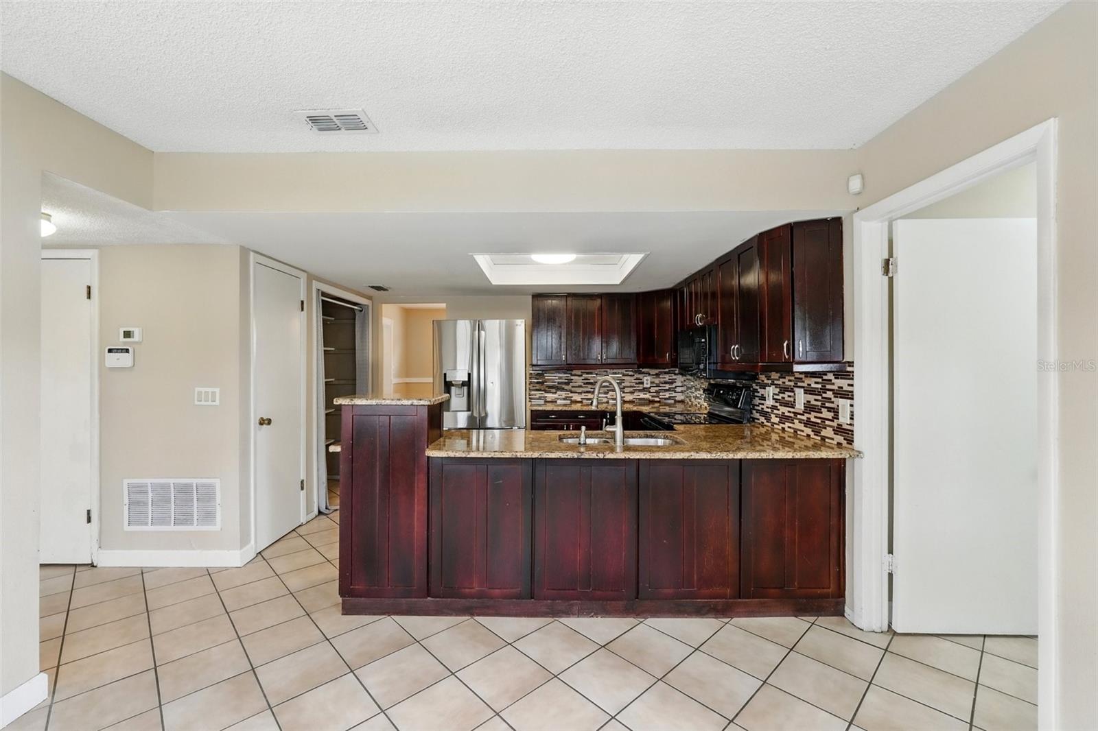 Image 10 of 40 For 7925 Tumblestone Drive