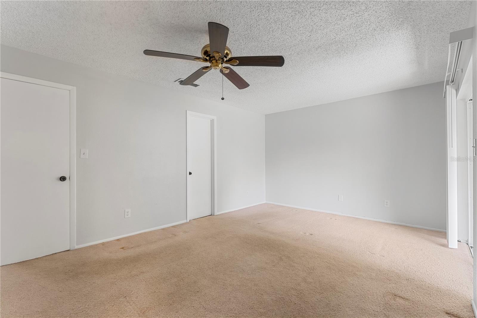 Image 12 of 31 For 818 Park Lake Circle 10