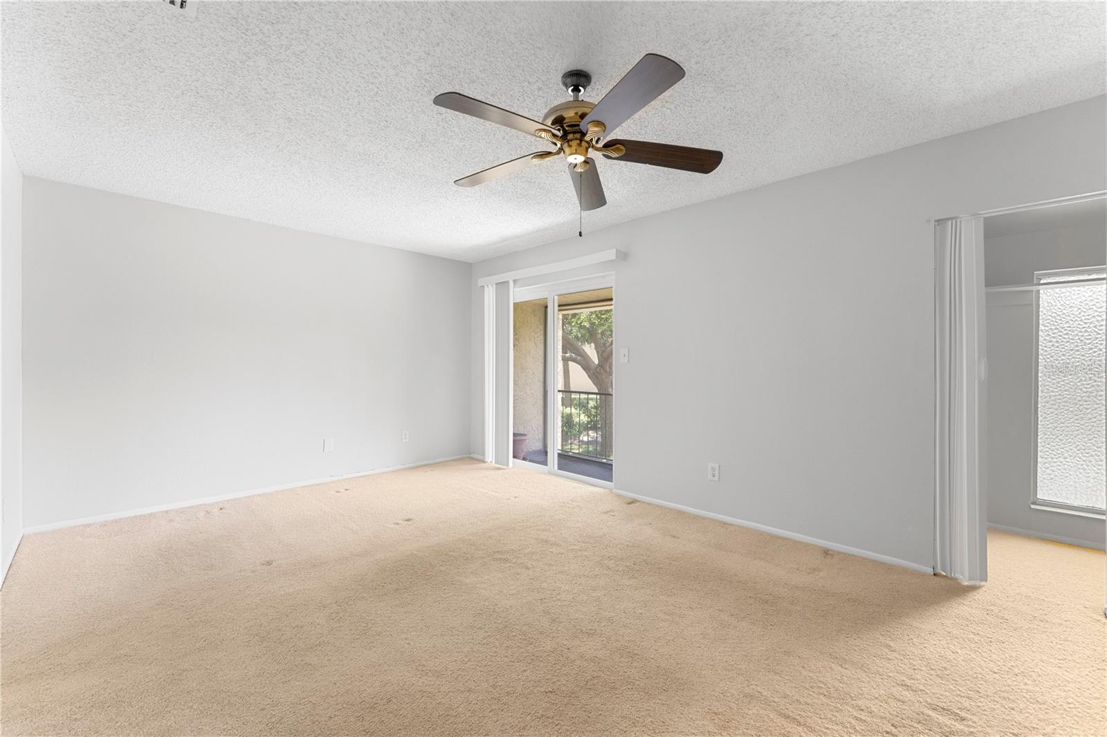 Image 13 of 31 For 818 Park Lake Circle 10