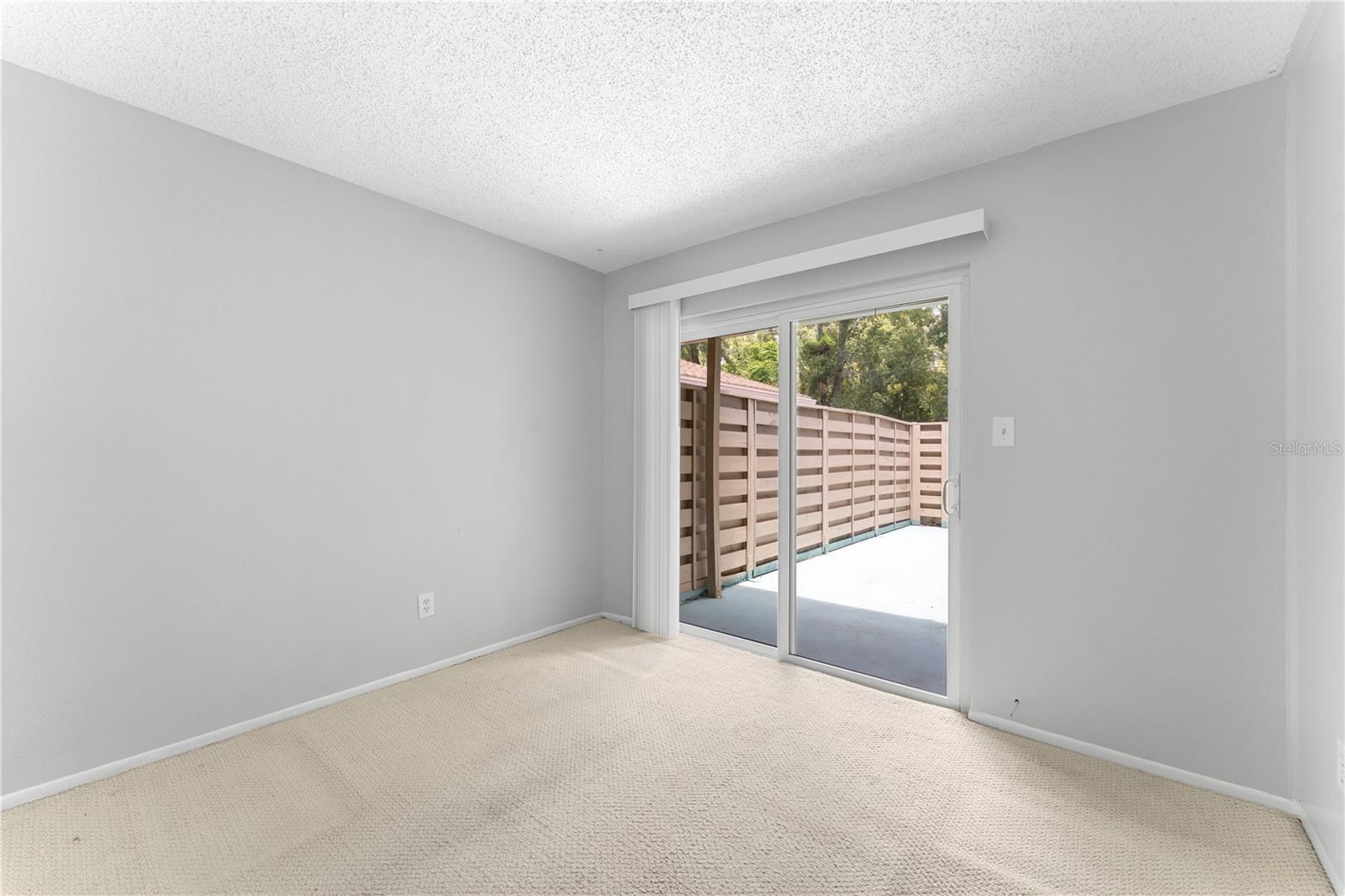 Image 16 of 31 For 818 Park Lake Circle 10