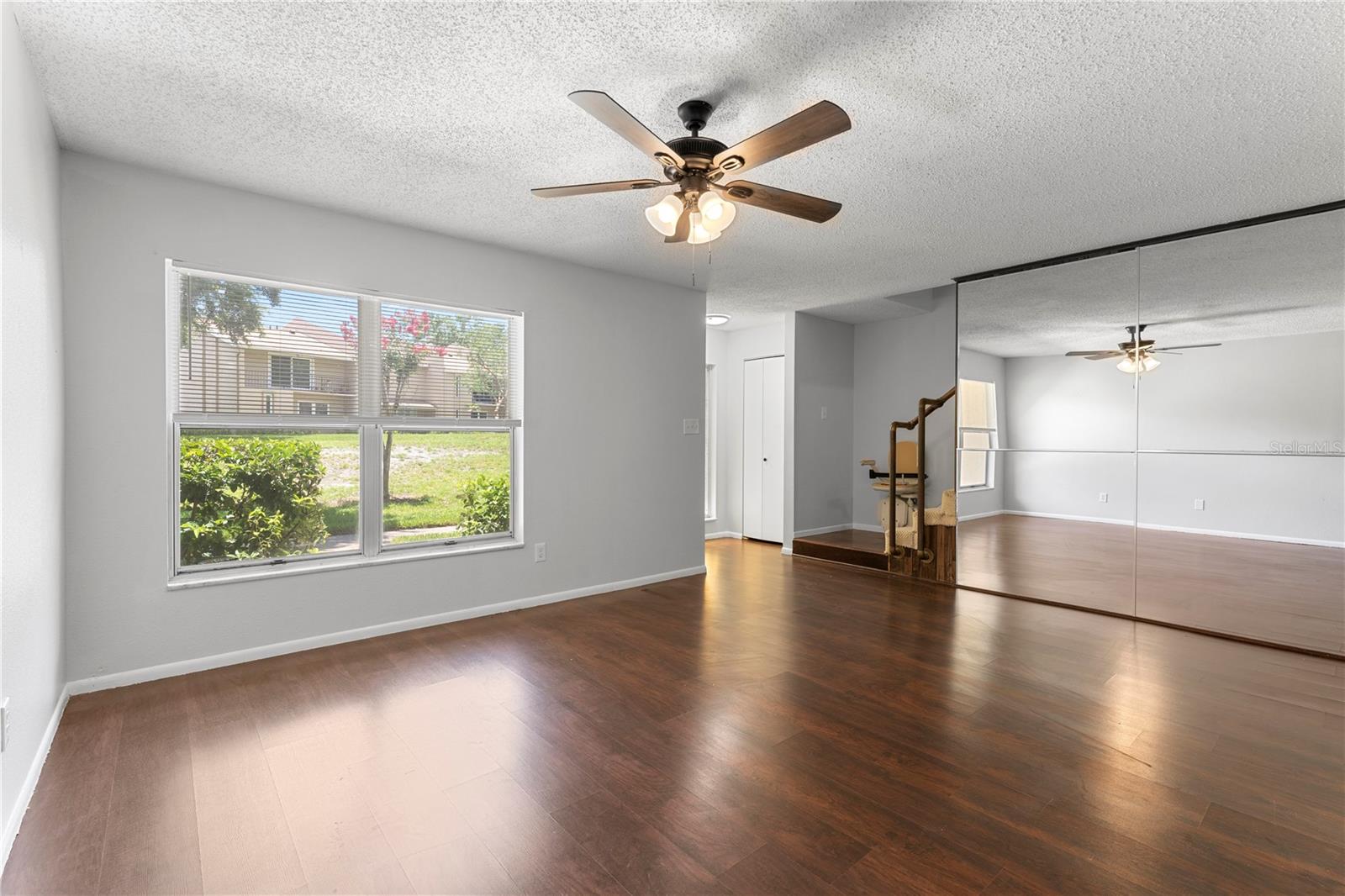 Image 2 of 31 For 818 Park Lake Circle 10