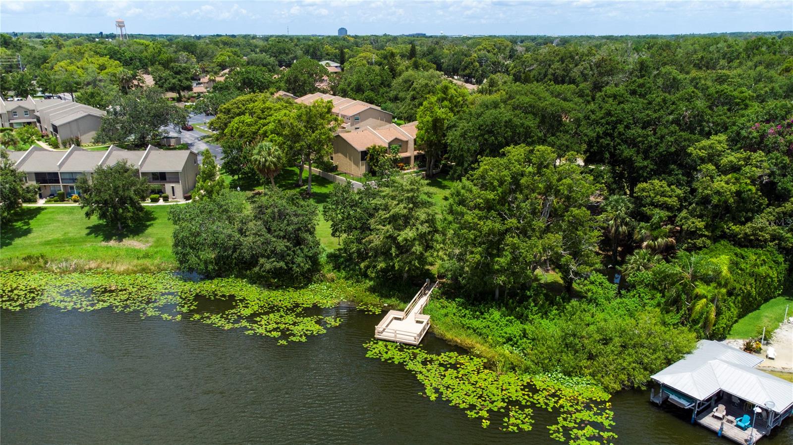 Image 28 of 31 For 818 Park Lake Circle 10