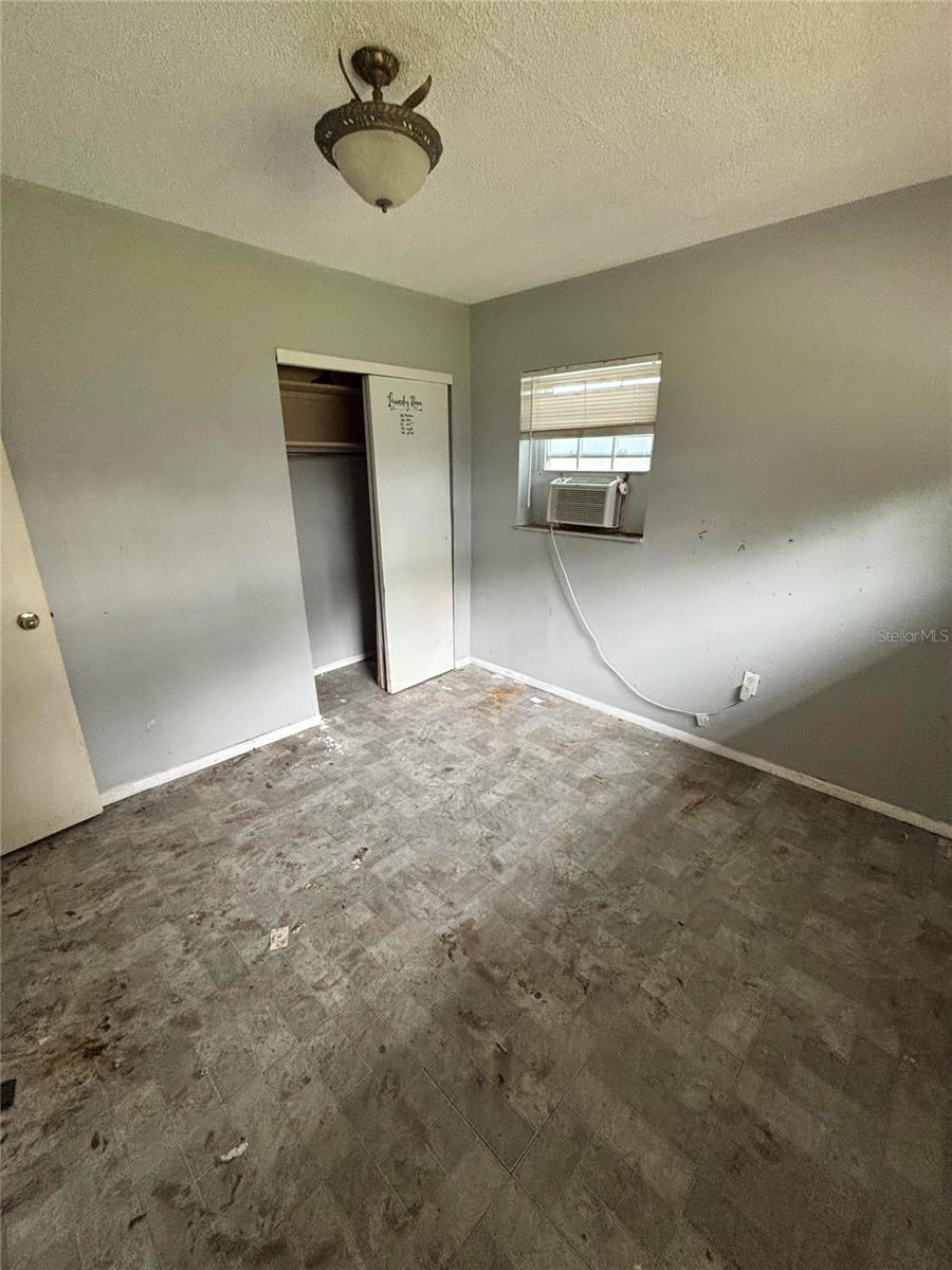 Image 11 of 13 For 5026 Osprey Lane