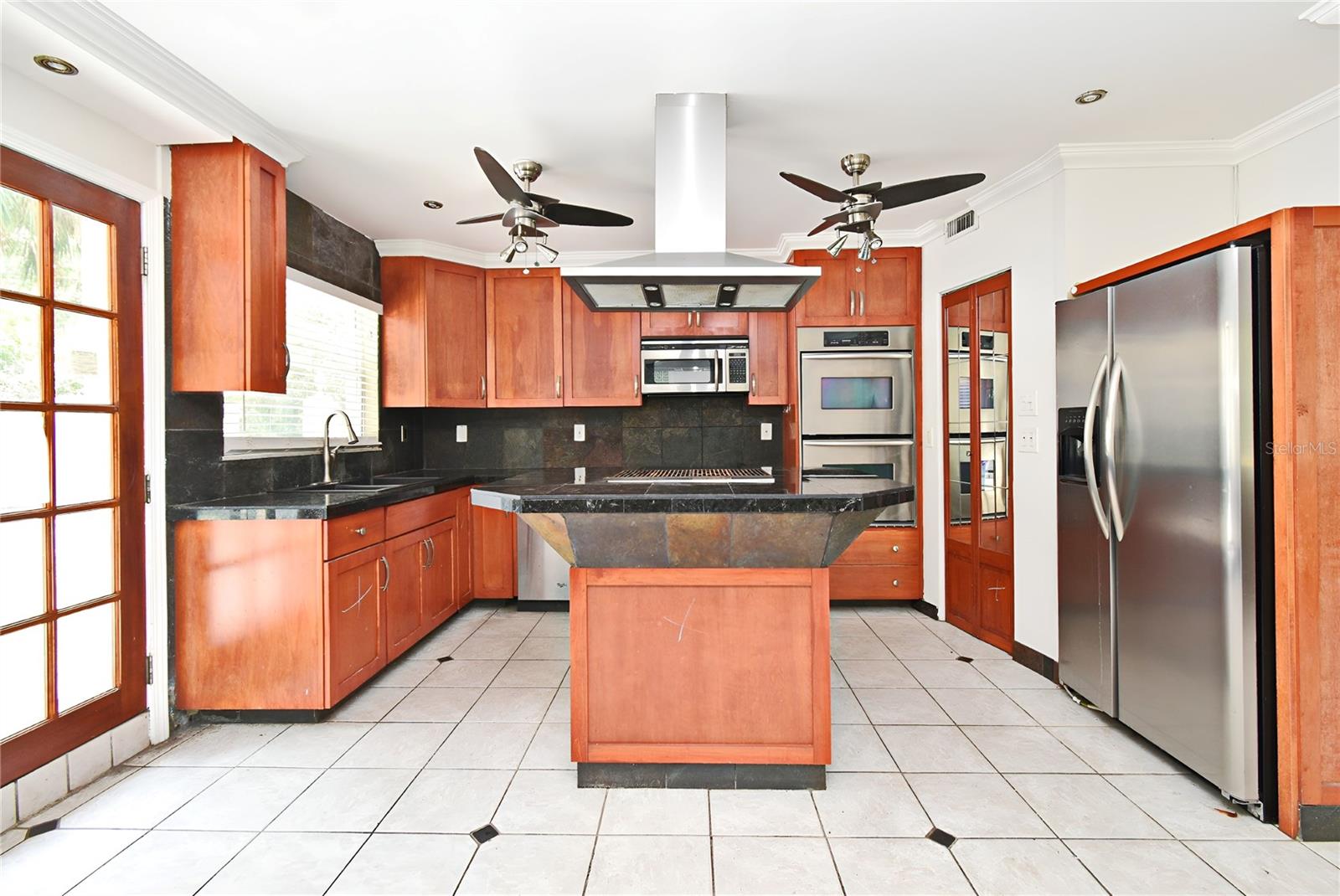 Image 2 of 27 For 637 15th Street