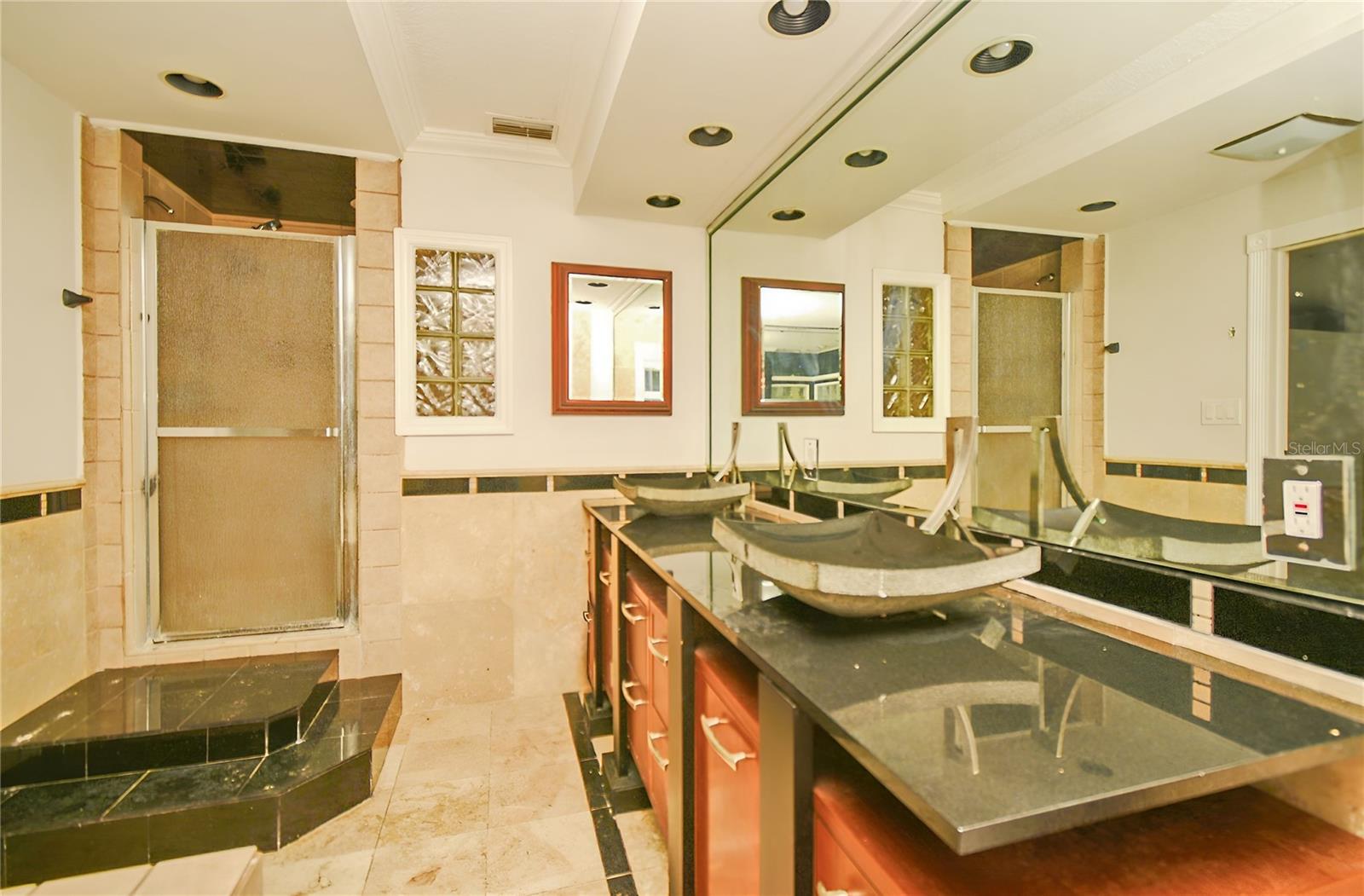 Image 4 of 27 For 637 15th Street