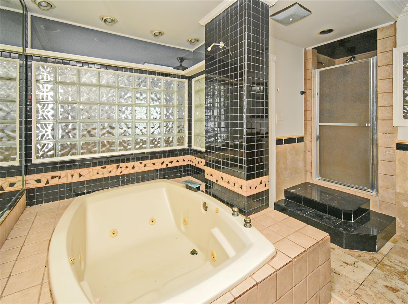 Image 5 of 27 For 637 15th Street