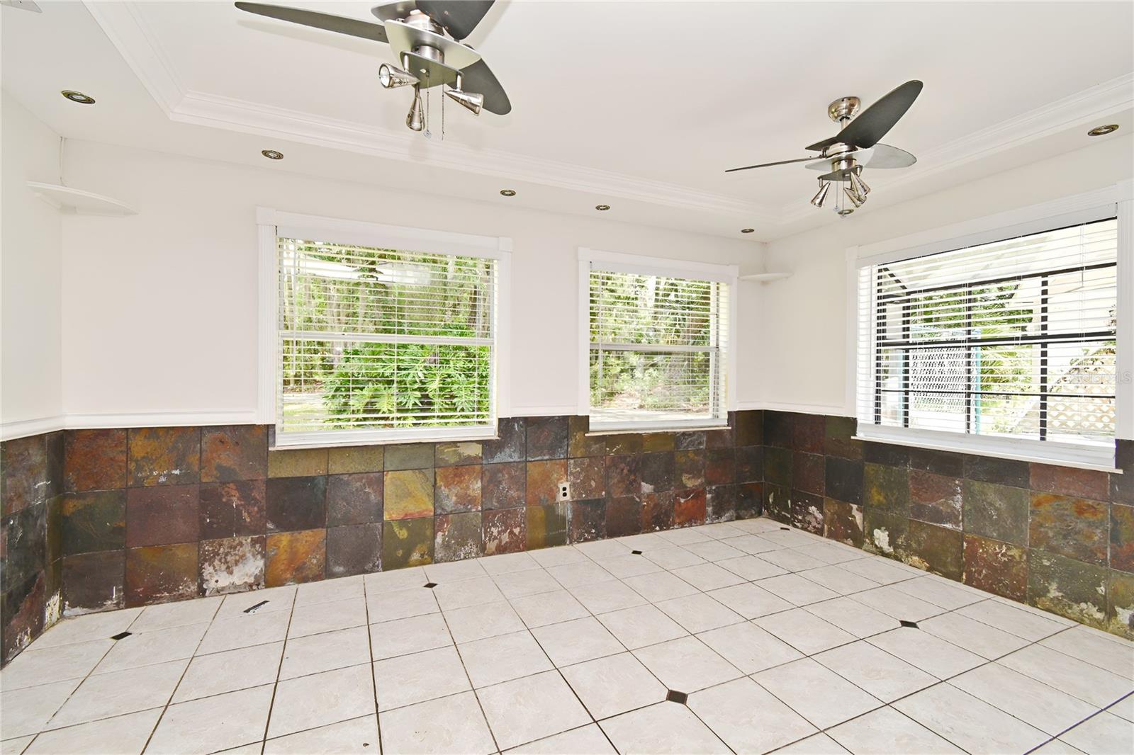 Image 6 of 27 For 637 15th Street