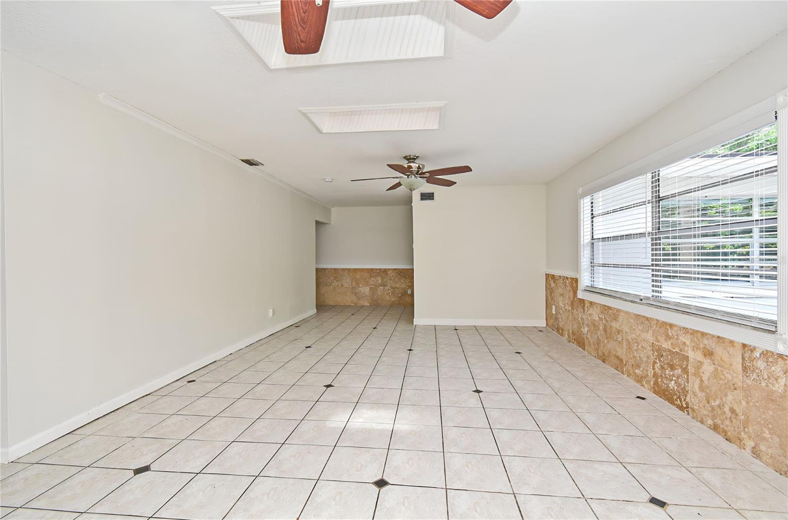 Image 7 of 27 For 637 15th Street