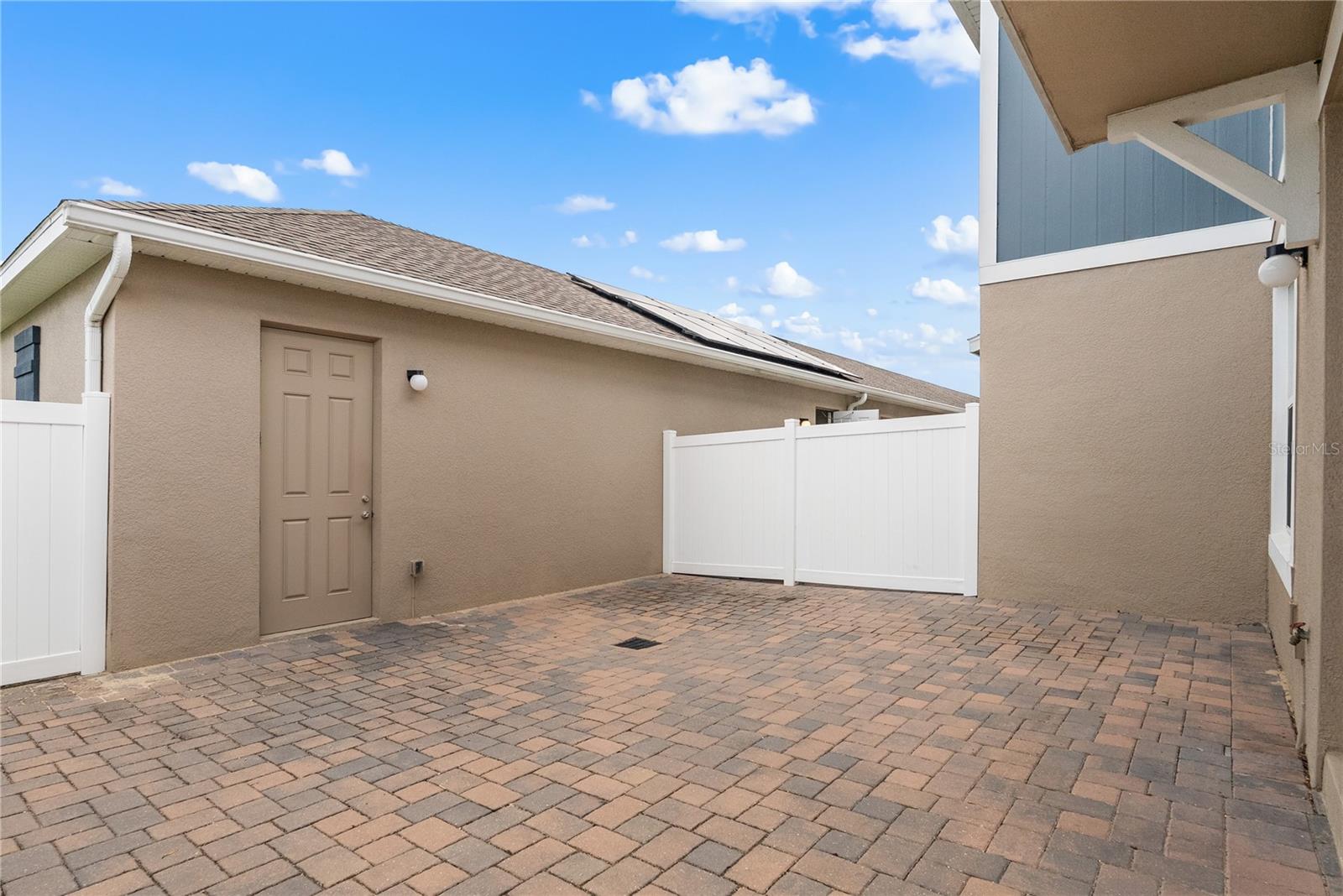 Image 24 of 31 For 11054 Hanlon Terrace Alley