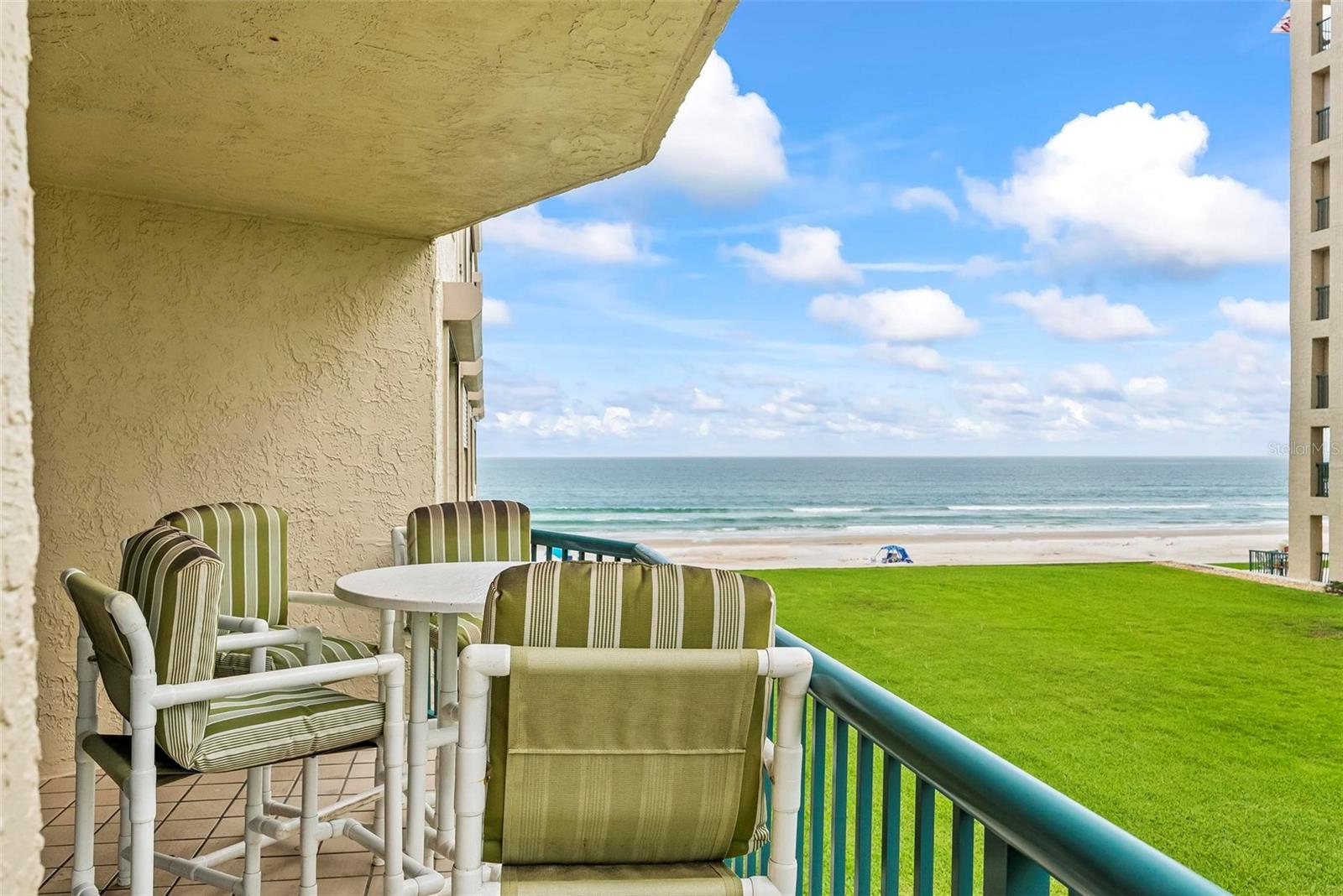 Image 11 of 74 For 4555 Atlantic Avenue 4209