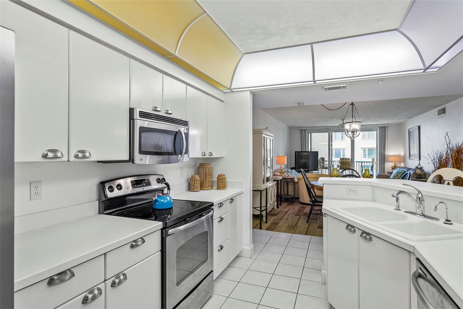 Image 19 of 74 For 4555 Atlantic Avenue 4209