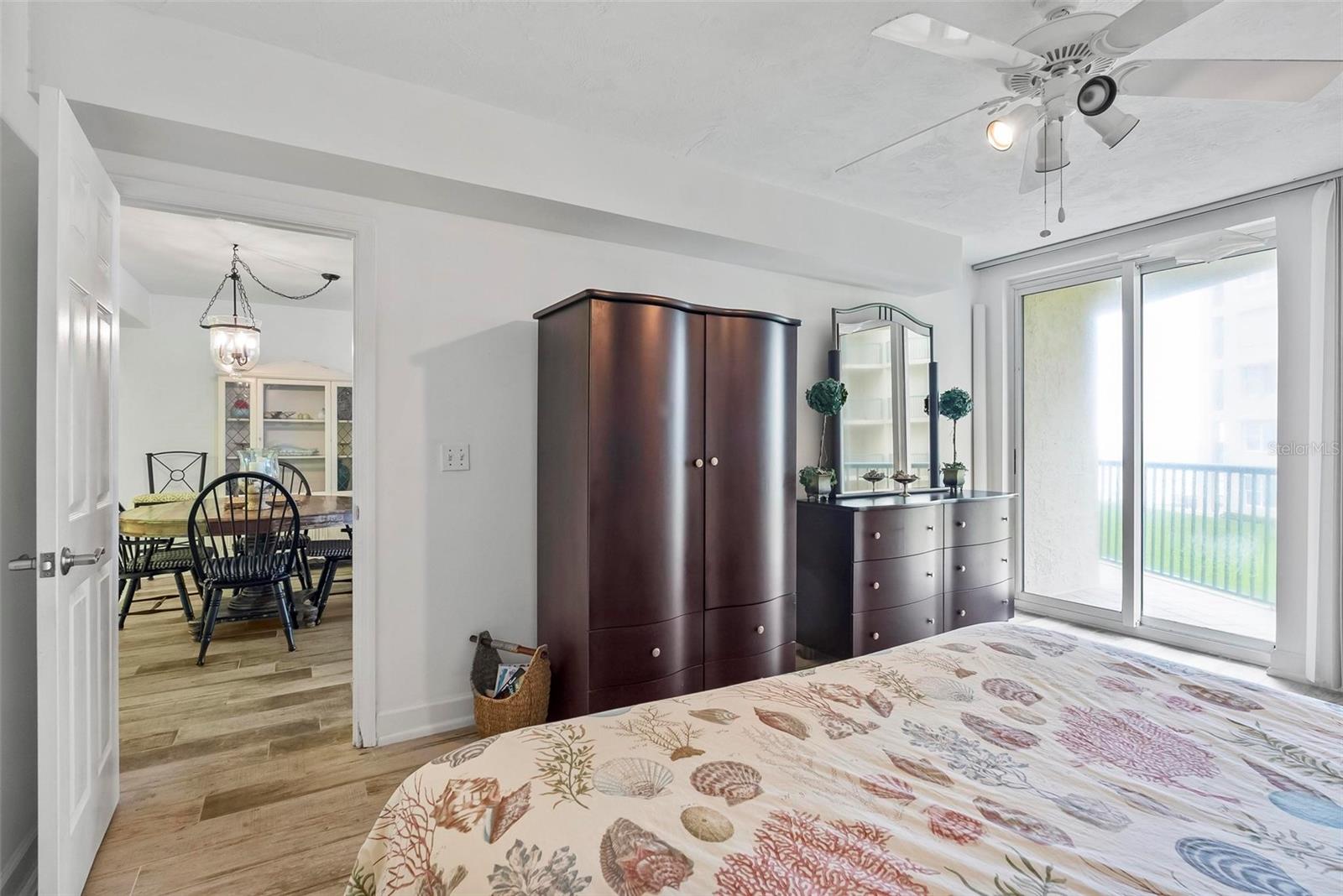 Image 31 of 74 For 4555 Atlantic Avenue 4209