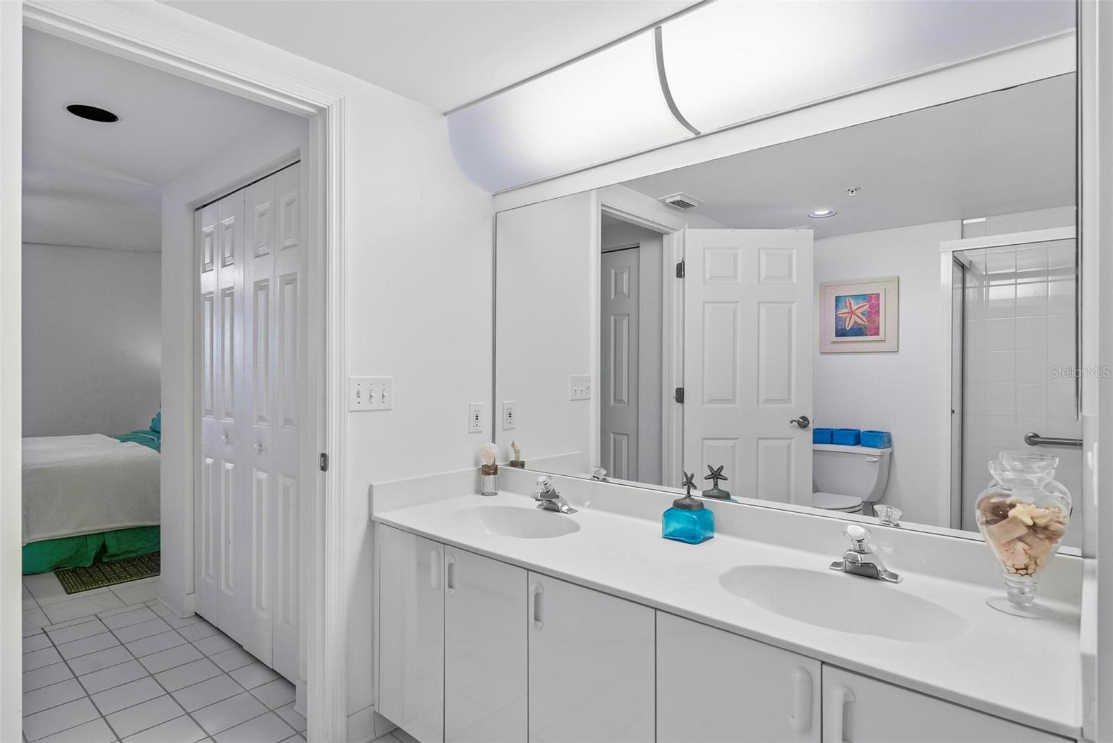 Image 43 of 74 For 4555 Atlantic Avenue 4209
