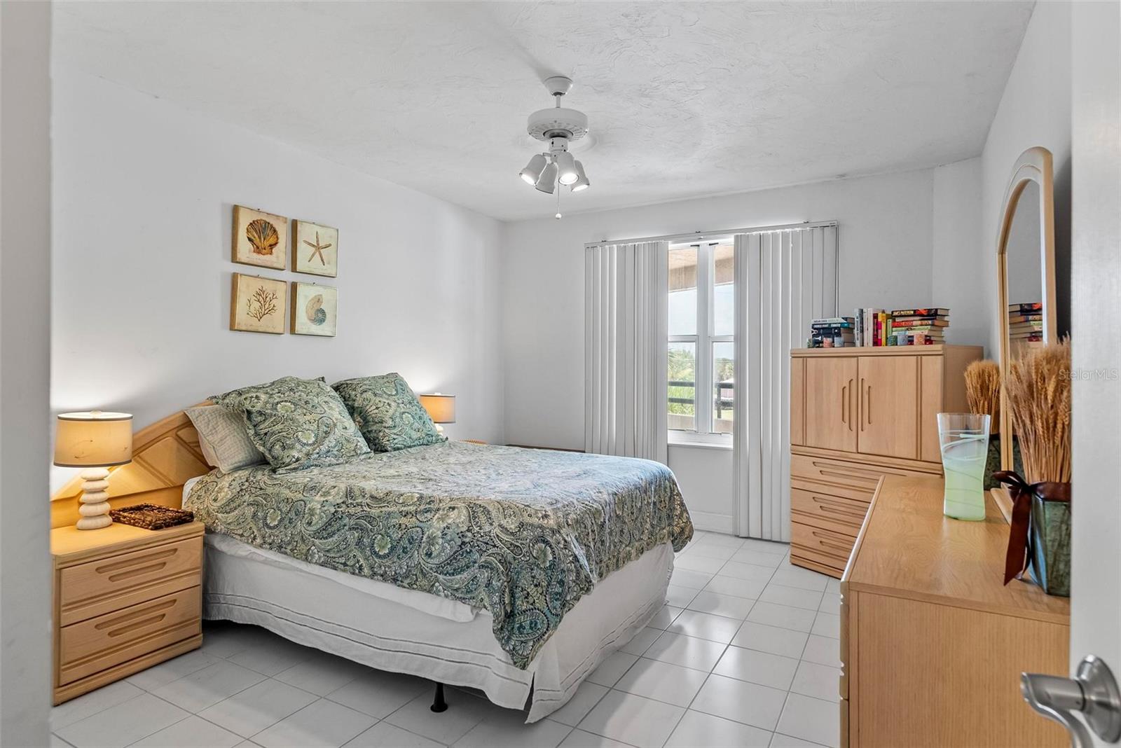 Image 44 of 74 For 4555 Atlantic Avenue 4209