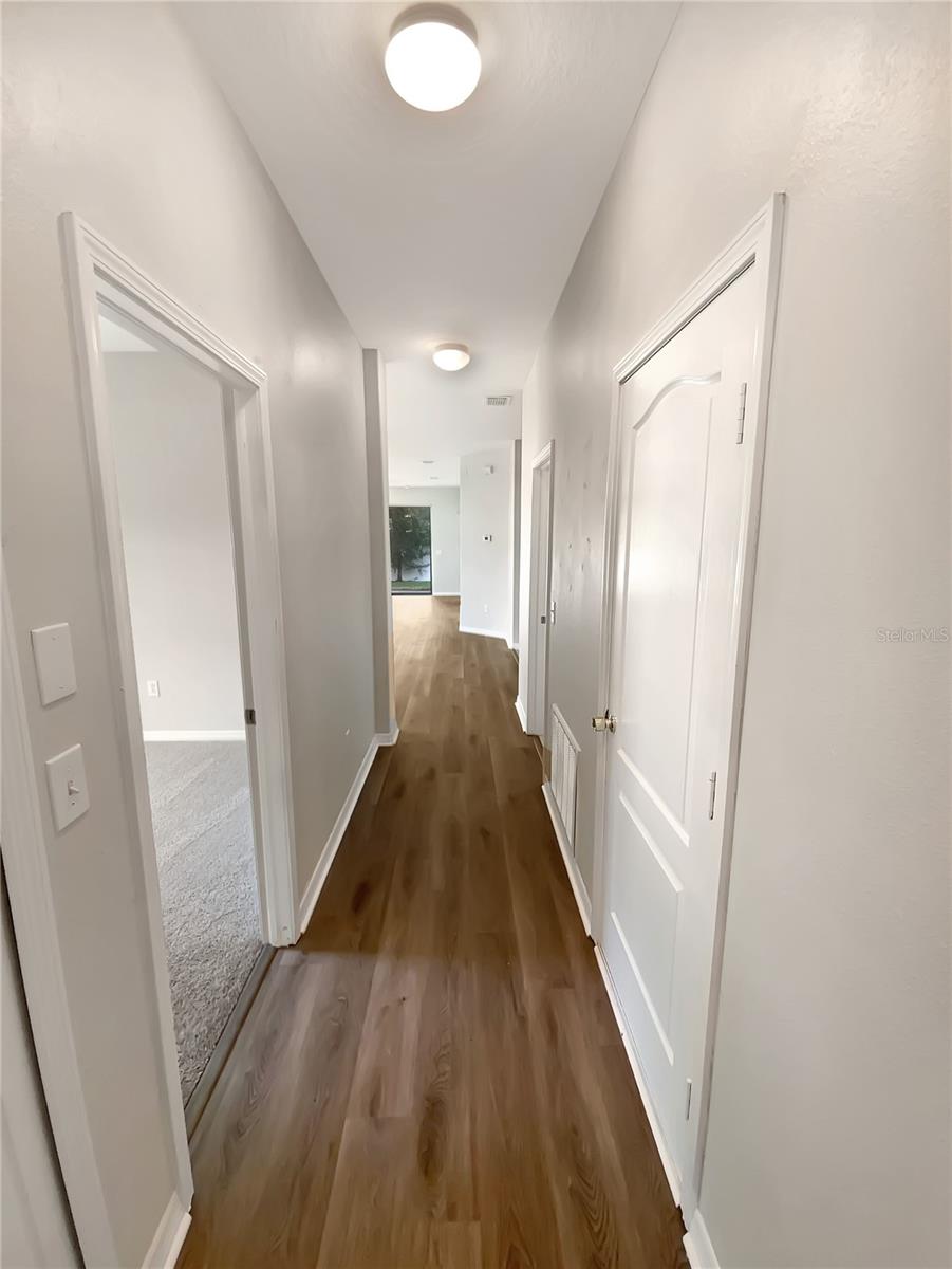 Listing photo id 12 for 37601 Georgina Terrace