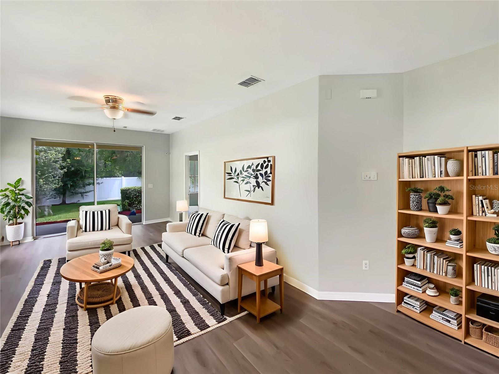 Listing photo id 0 for 37601 Georgina Terrace