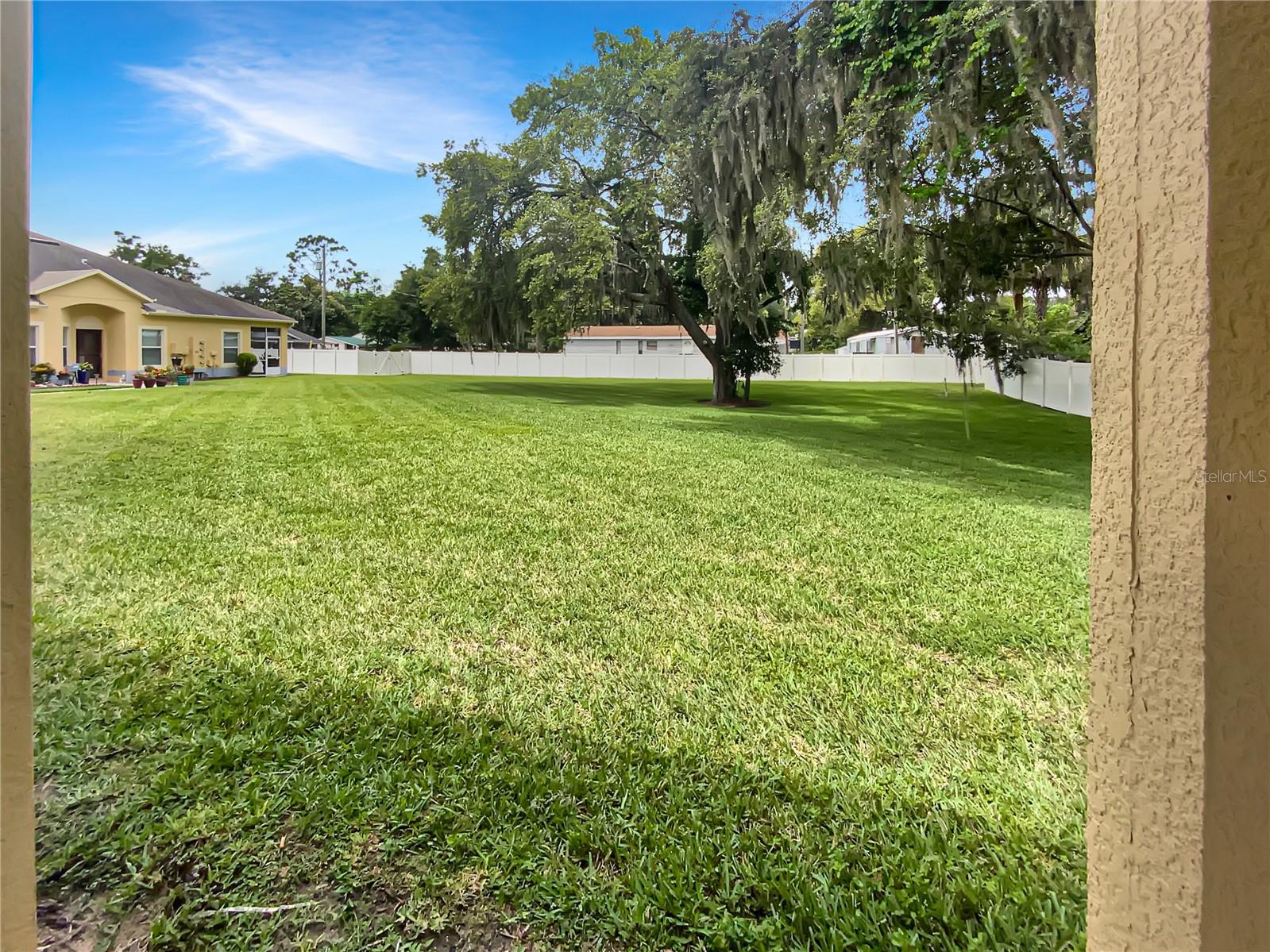Listing photo id 21 for 37601 Georgina Terrace