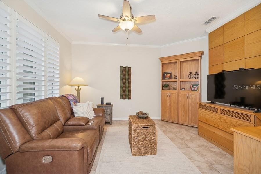 Image 6 of 35 For 489 Penny Lane